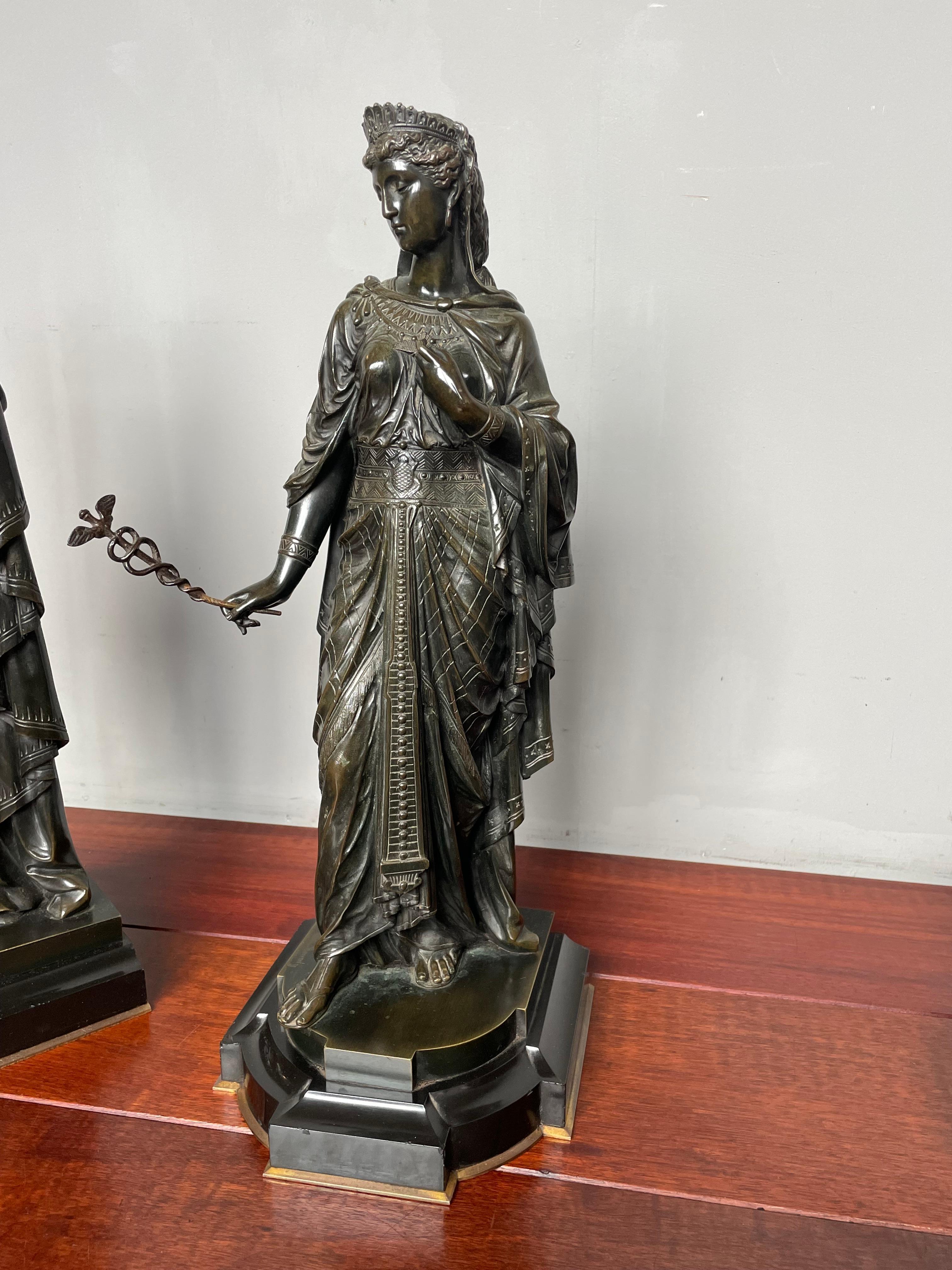 Large Pair of Antique Bronze Egyptian Priest & Priestess Sculptures By E. Bouret For Sale 6