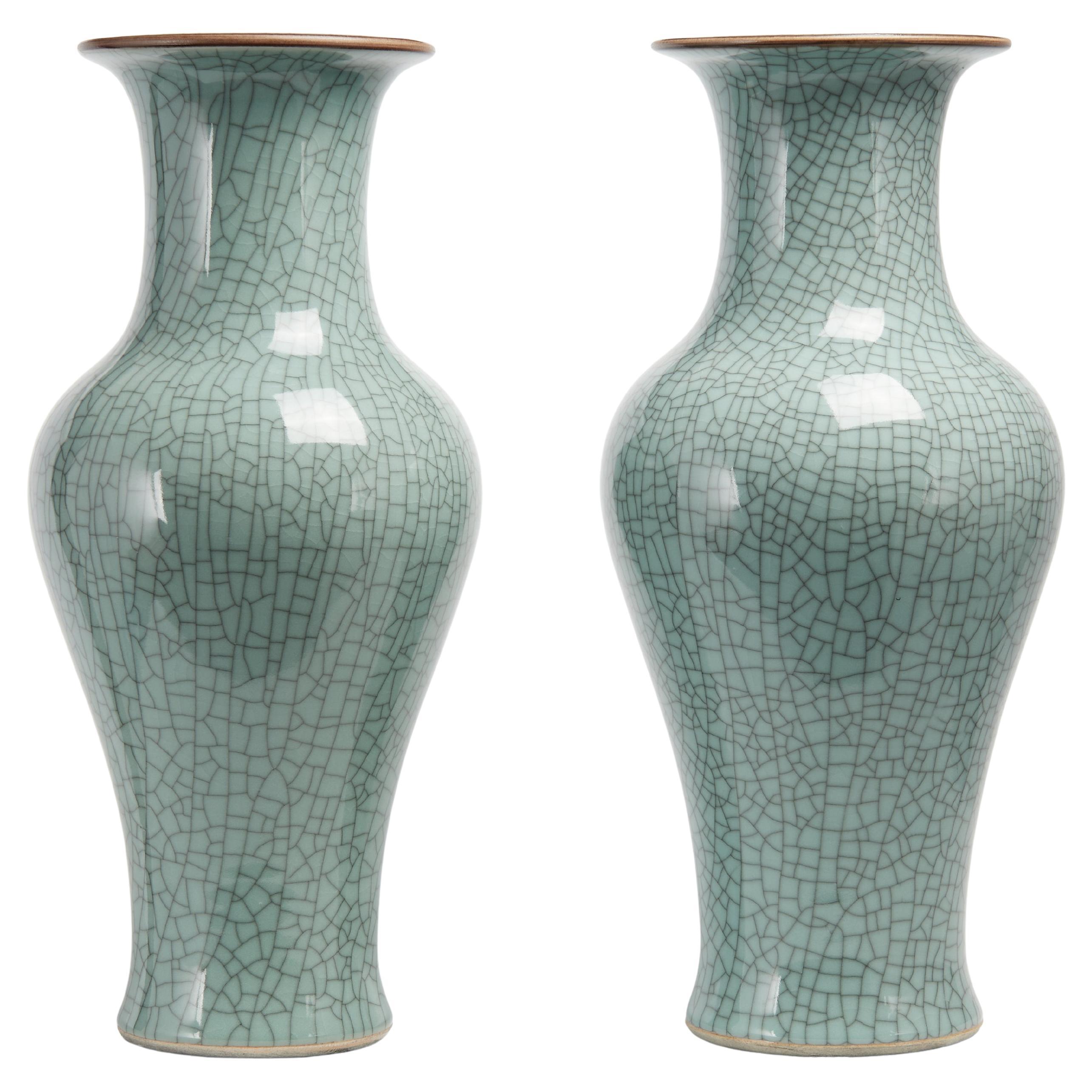 Gran pareja de jarrones antiguos chinos de celadón en venta