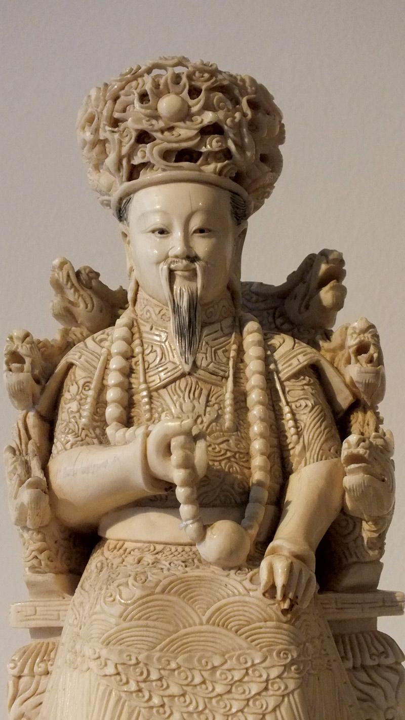 ivory chinese figurines