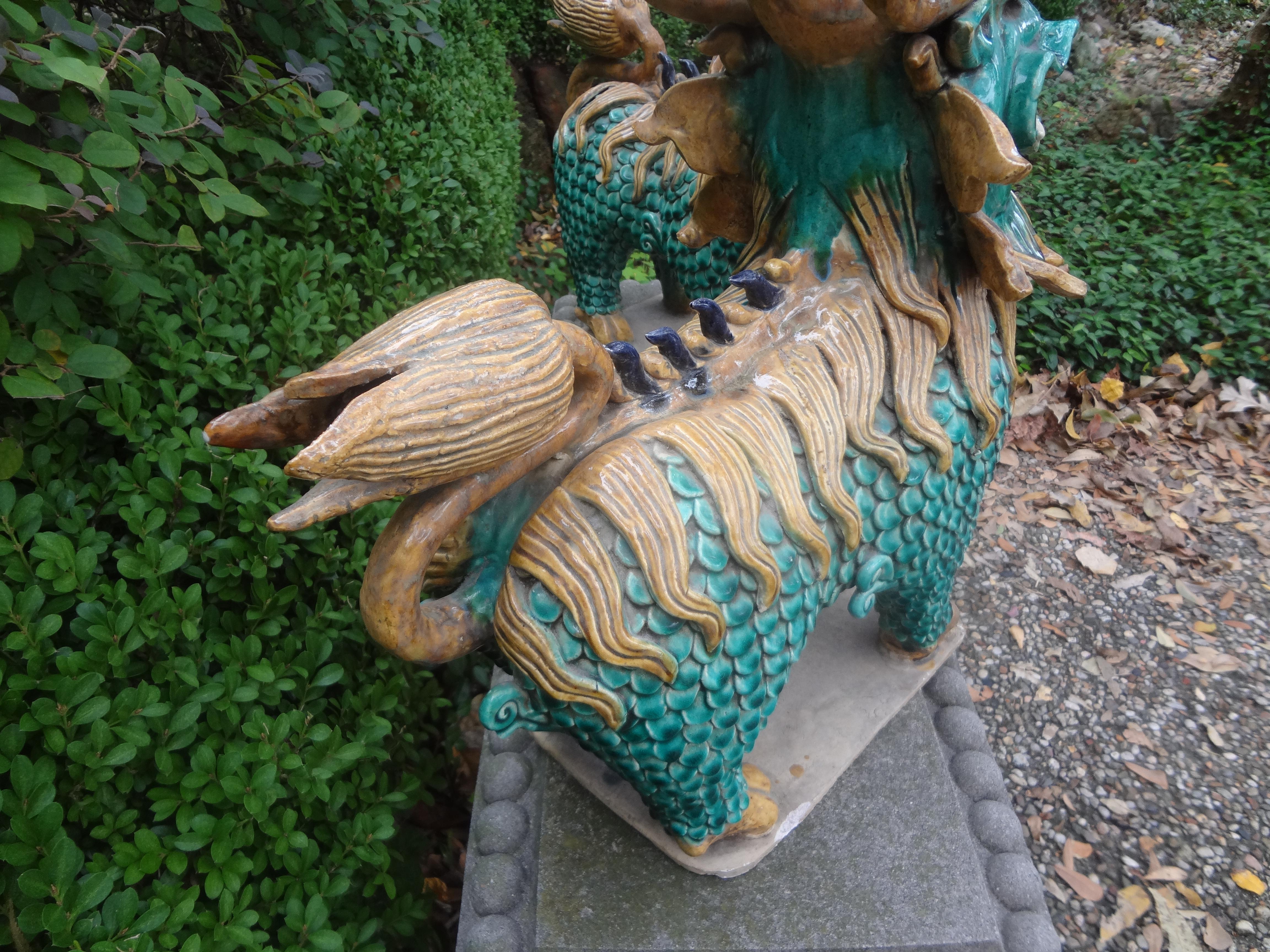 chinese porcelain dog