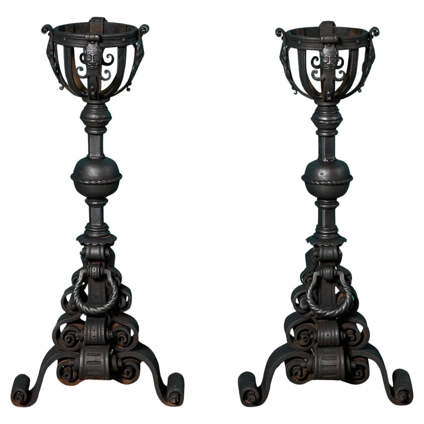 Grande paire d'anciens chiens de feu de style rococo anglais en vente