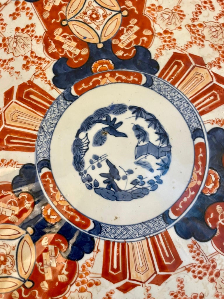 Large Pair of Antique Japanese Quality Imari Chargers For Sale at 1stDibs