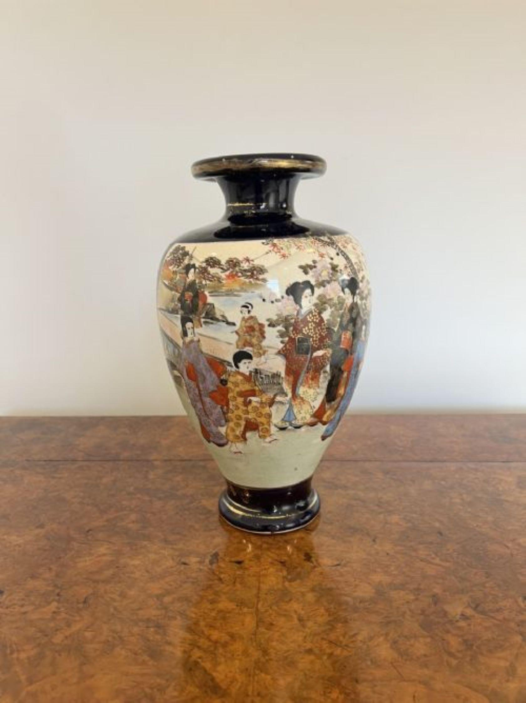 Large pair of antique quality Japanese satsuma vases In Good Condition For Sale In Ipswich, GB