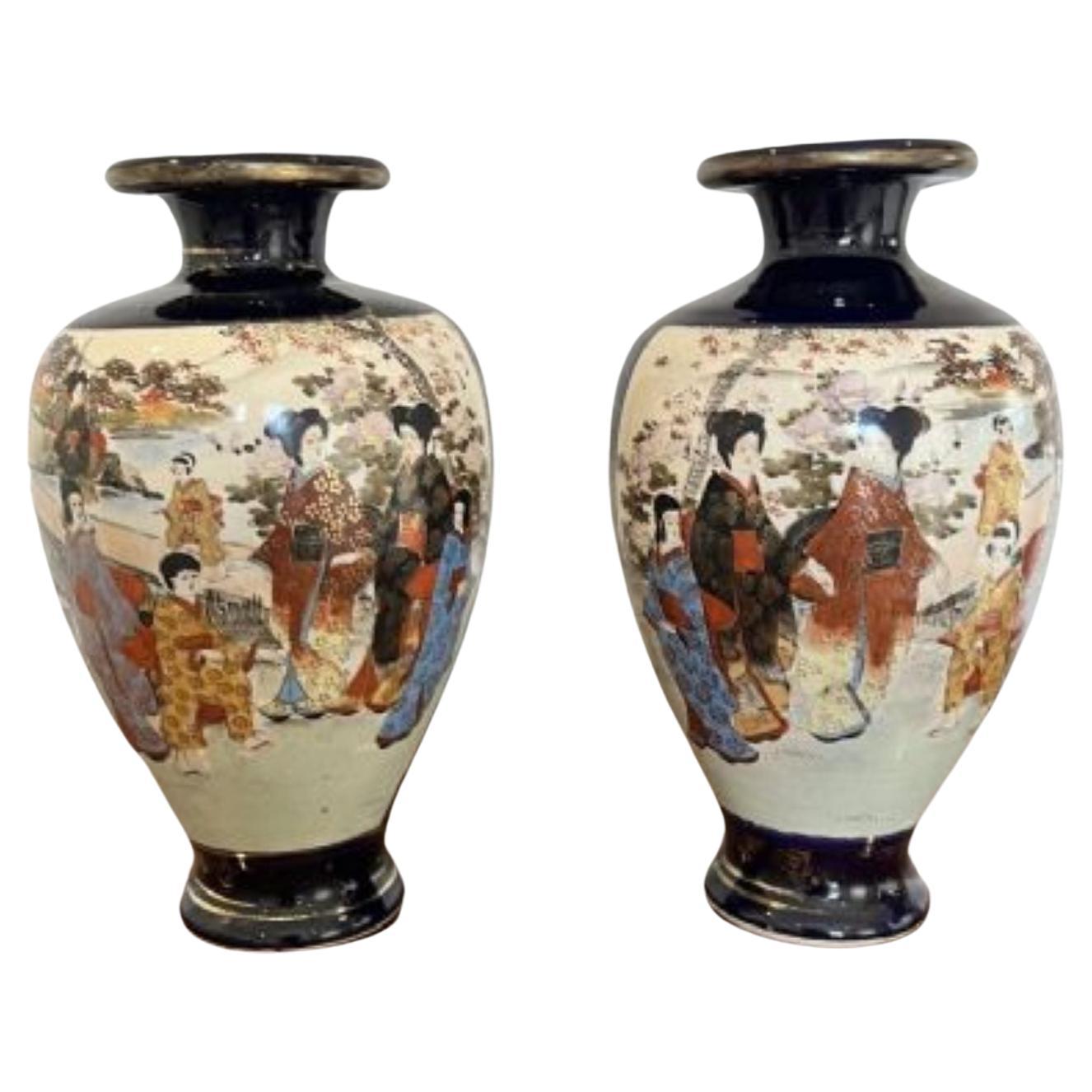 Grande paire de vases japonais satsuma de qualité ancienne