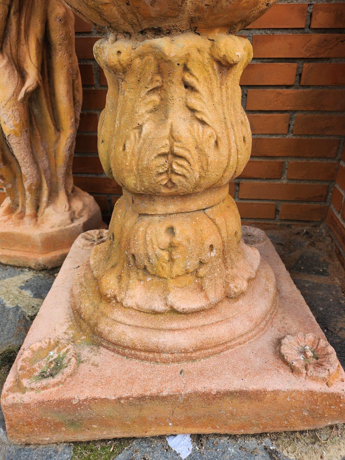 Large Pair of Antique Tuscan Terracotta Vases – 170 cm For Sale 10