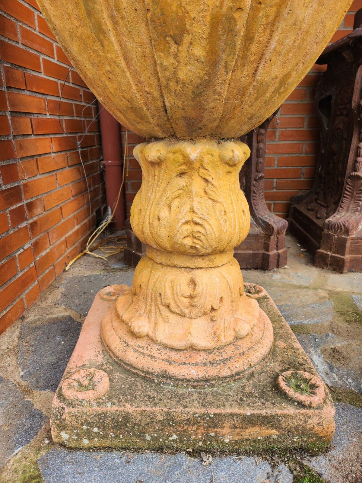 20th Century Large Pair of Antique Tuscan Terracotta Vases – 170 cm For Sale