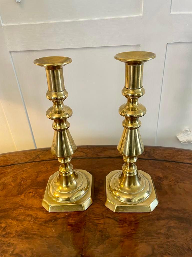 English Large Pair of Antique Victorian Brass Candlesticks For Sale