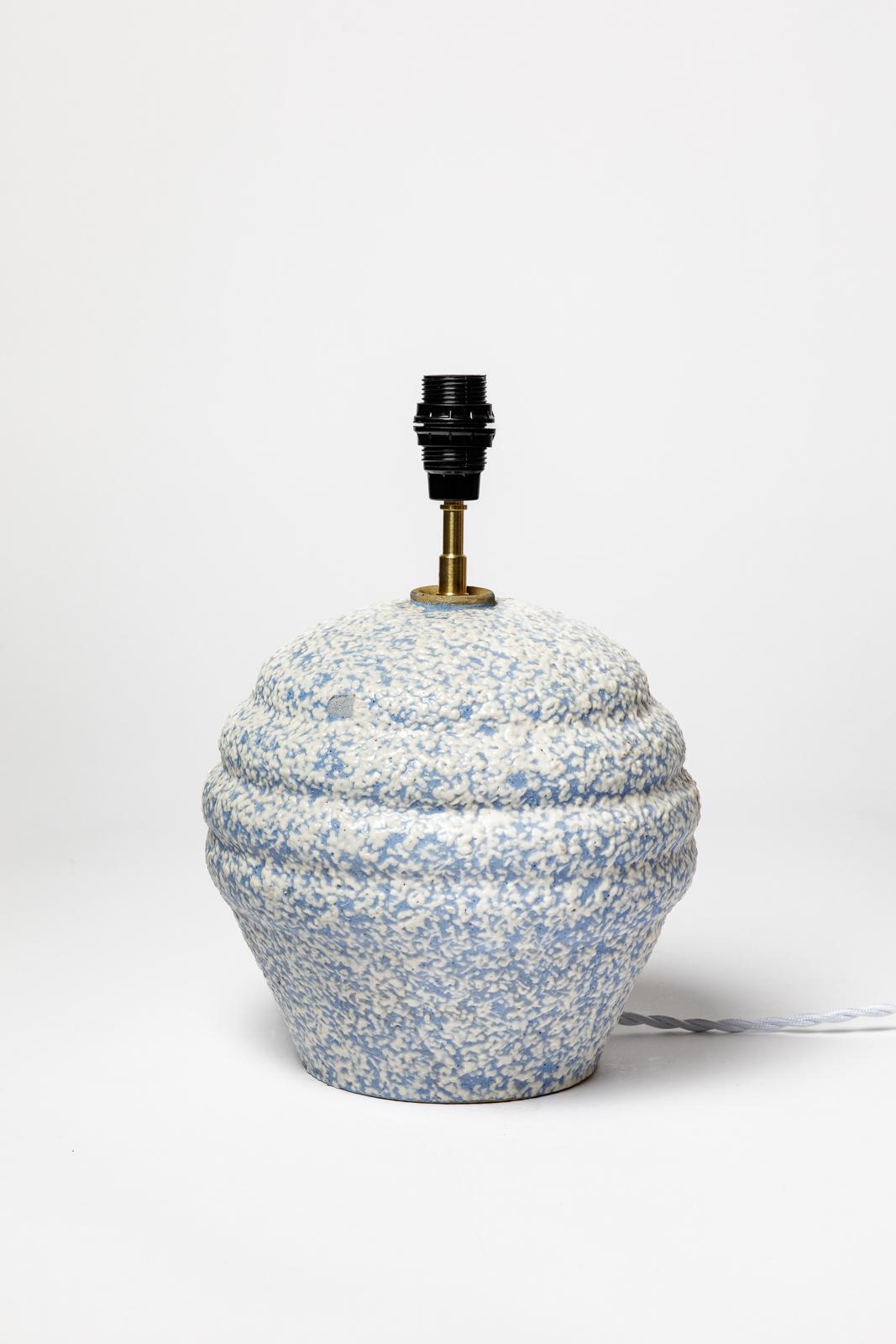 Céramique Grande paire de lampes de table art déco en céramique bleue et blanche circa 1940 20ème en vente