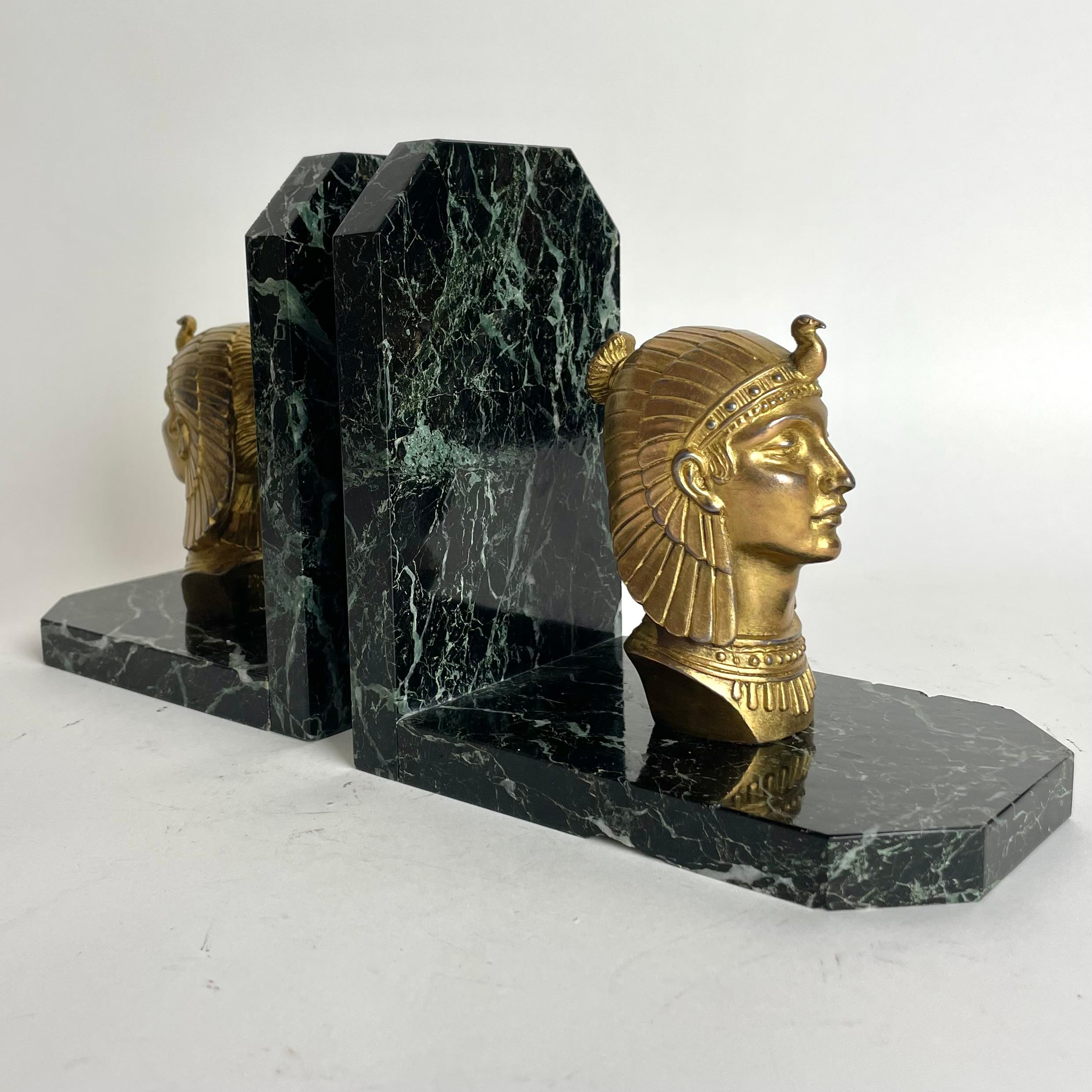 Großes Paar Art Deco Buchstützen signiert von Maurice Frecourt aus den 1920er Jahren (Französisch)