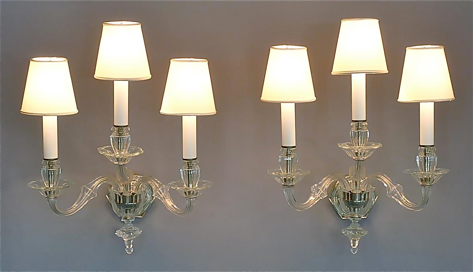 Large Pair of Art Deco Faceted Crystal Glass Wall Lamps Sconces Baccarat Style For Sale 8