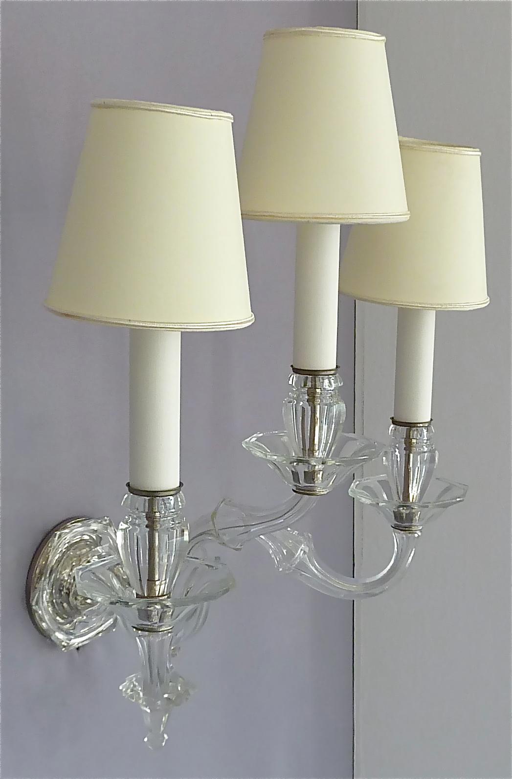 Early 20th Century Large Pair of Art Deco Faceted Crystal Glass Wall Lamps Sconces Baccarat Style For Sale