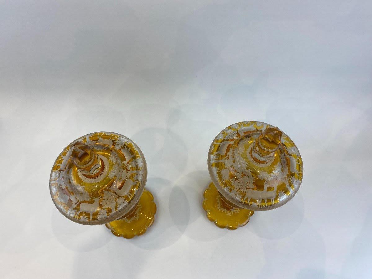 Français Grande paire de gobelets de Bohème en cristal, 19ème siècle. en vente