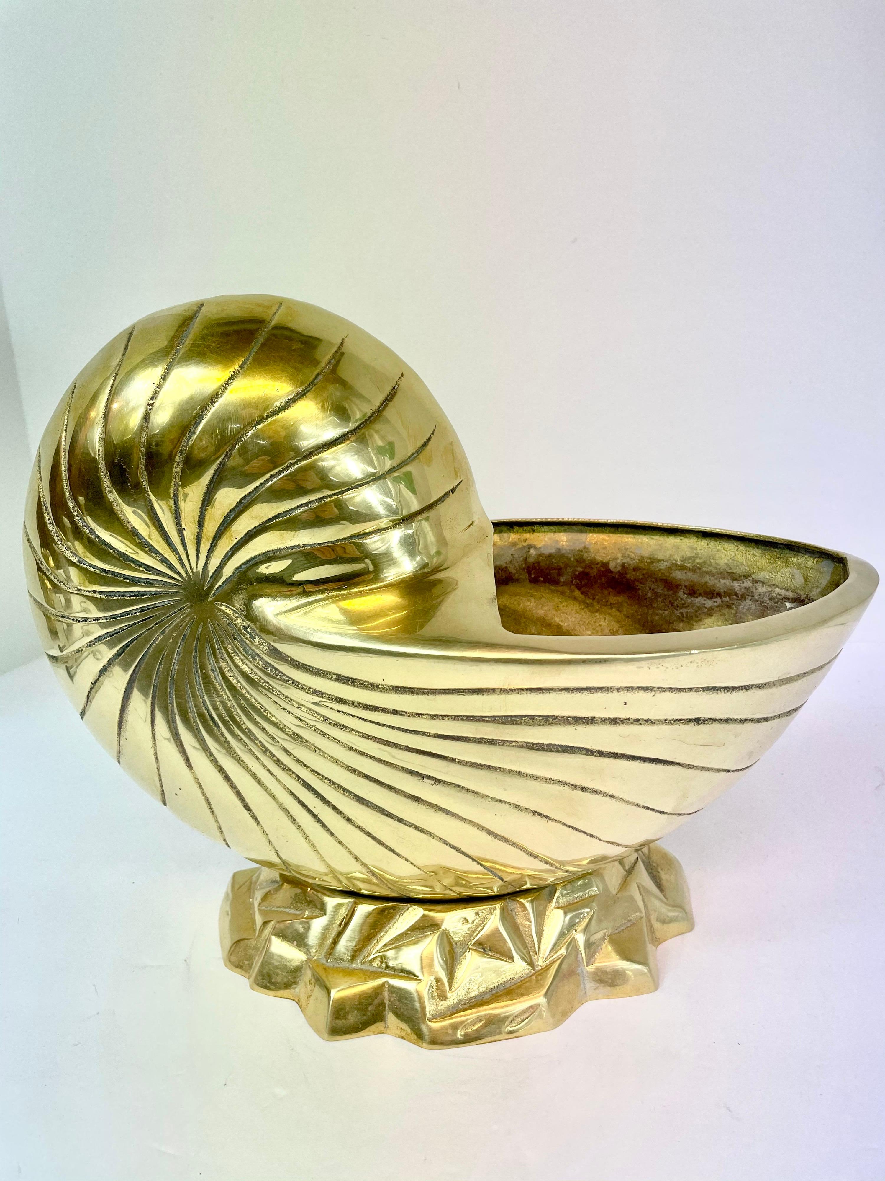 Large Pair of Brass  Seashell Nautilus In Good Condition For Sale In New York, NY