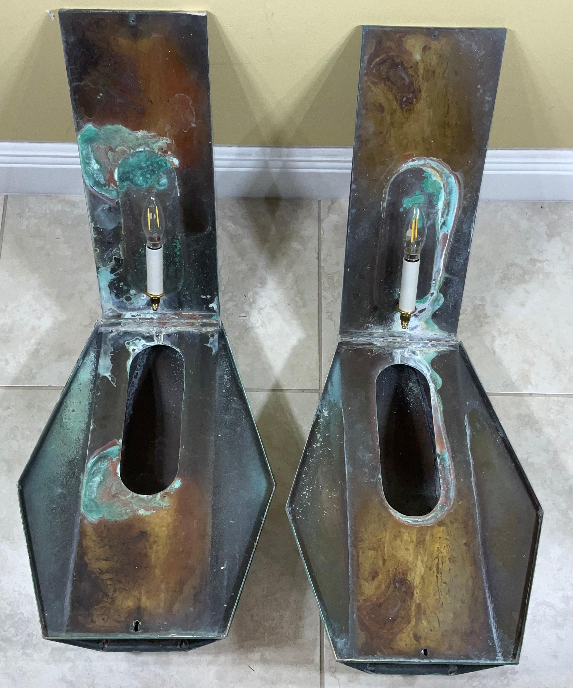 Large Pair of Brass Wall Lantern, Sconces For Sale 5