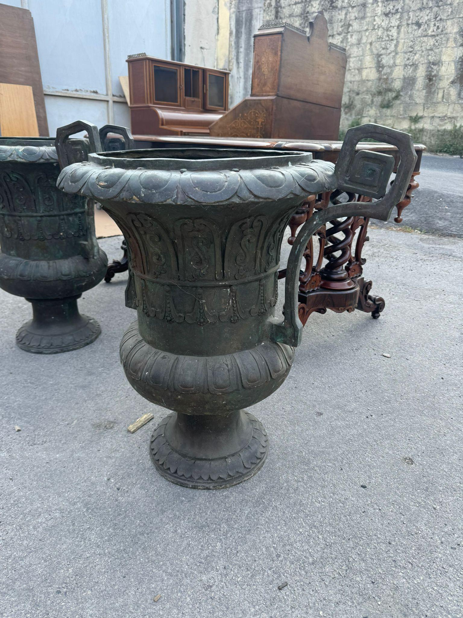 Grande paire de vases en bronze 80 cm Bon état - En vente à Madrid, ES
