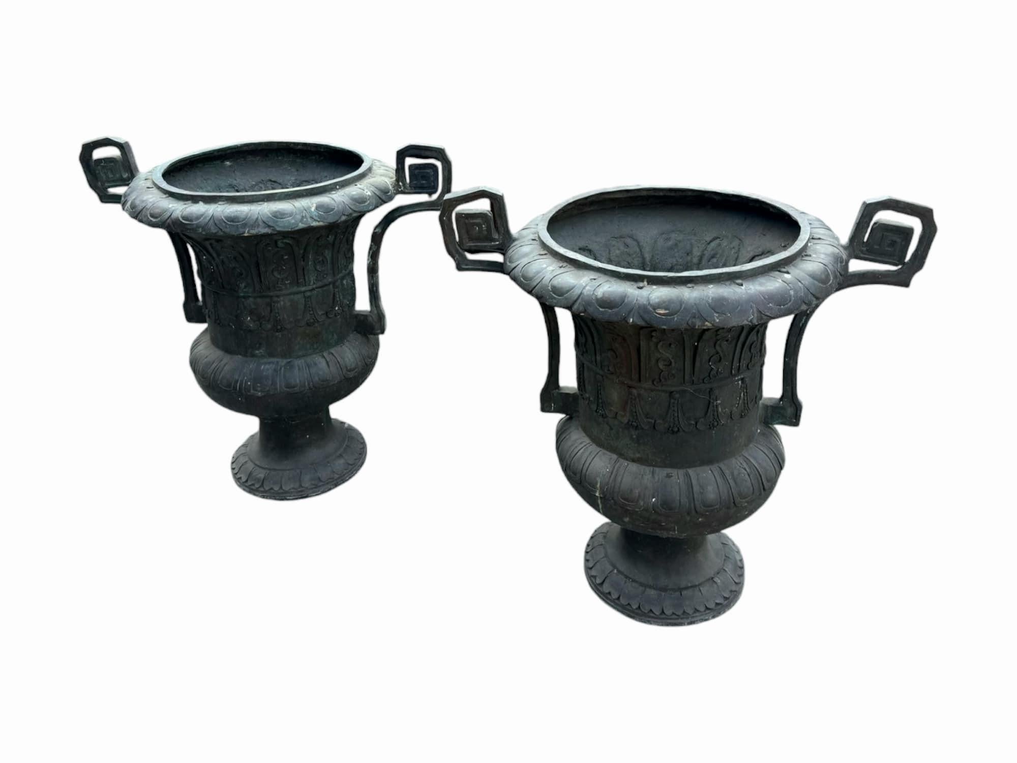 Grande paire de vases en bronze 80 cm en vente 3