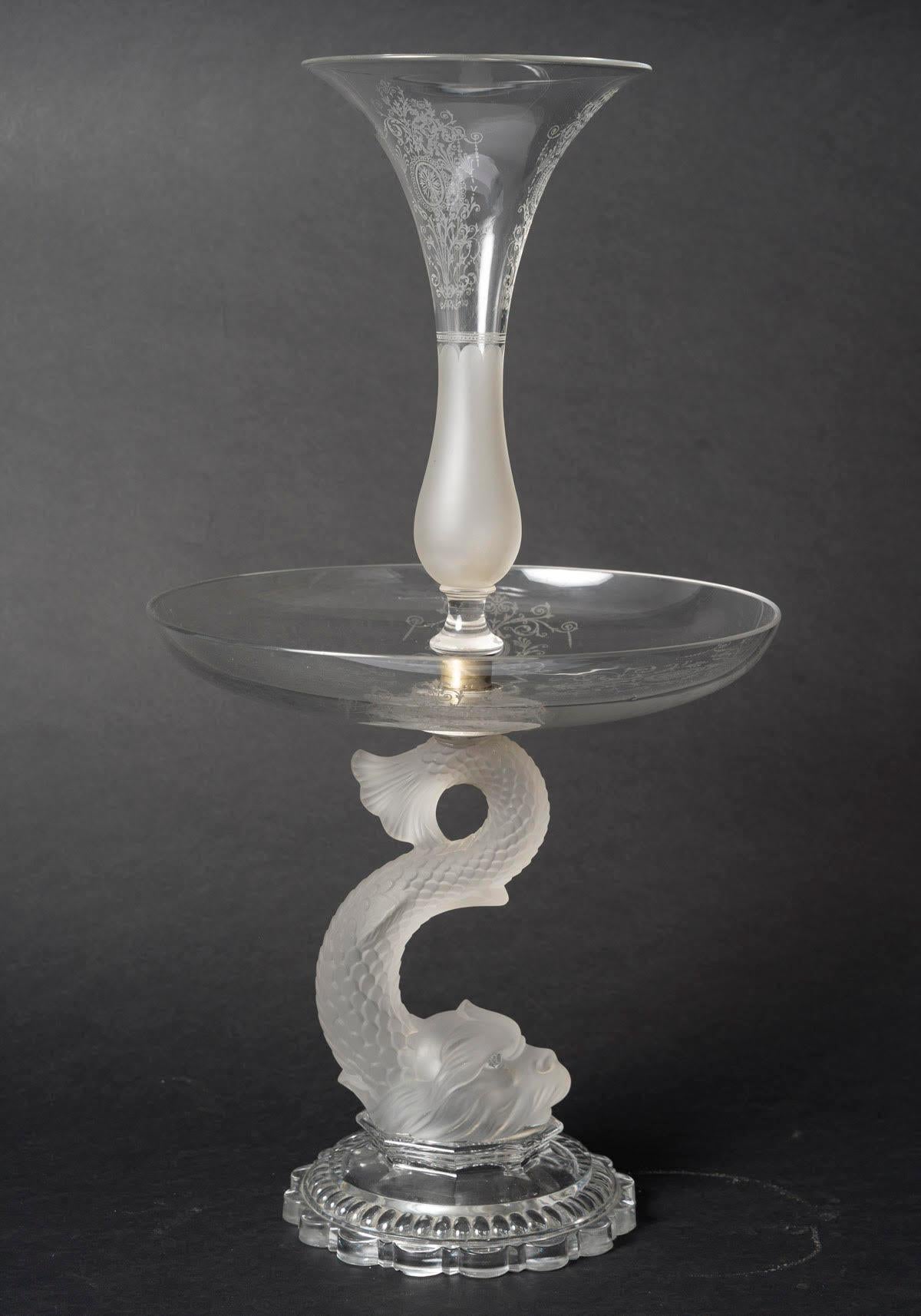 Large Pair of Candelabra and Centrepiece by Baccarat, Napoleon III Style. in vendita 4