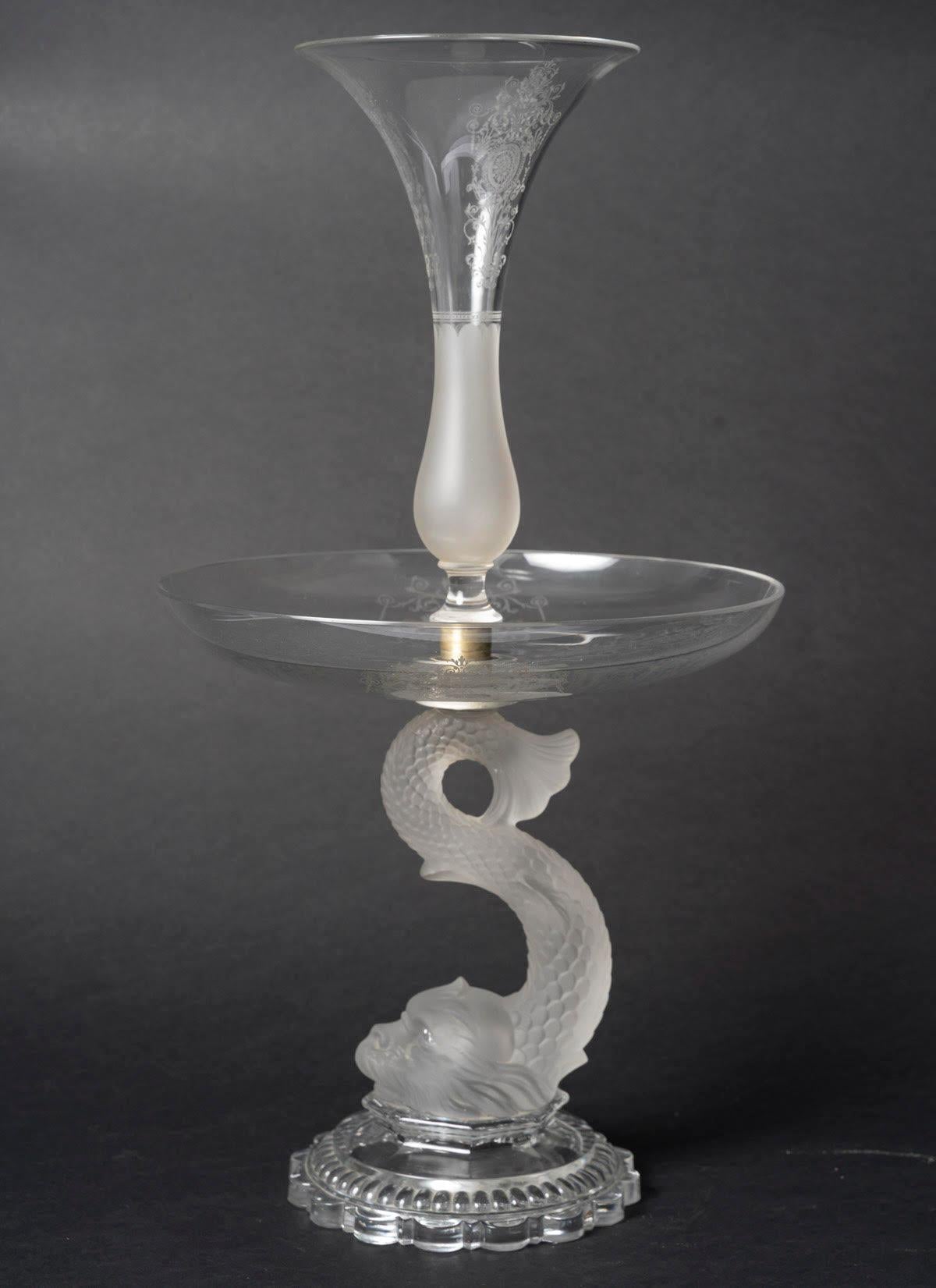 Large Pair of Candelabra and Centrepiece by Baccarat, Napoleon III Style. in vendita 7