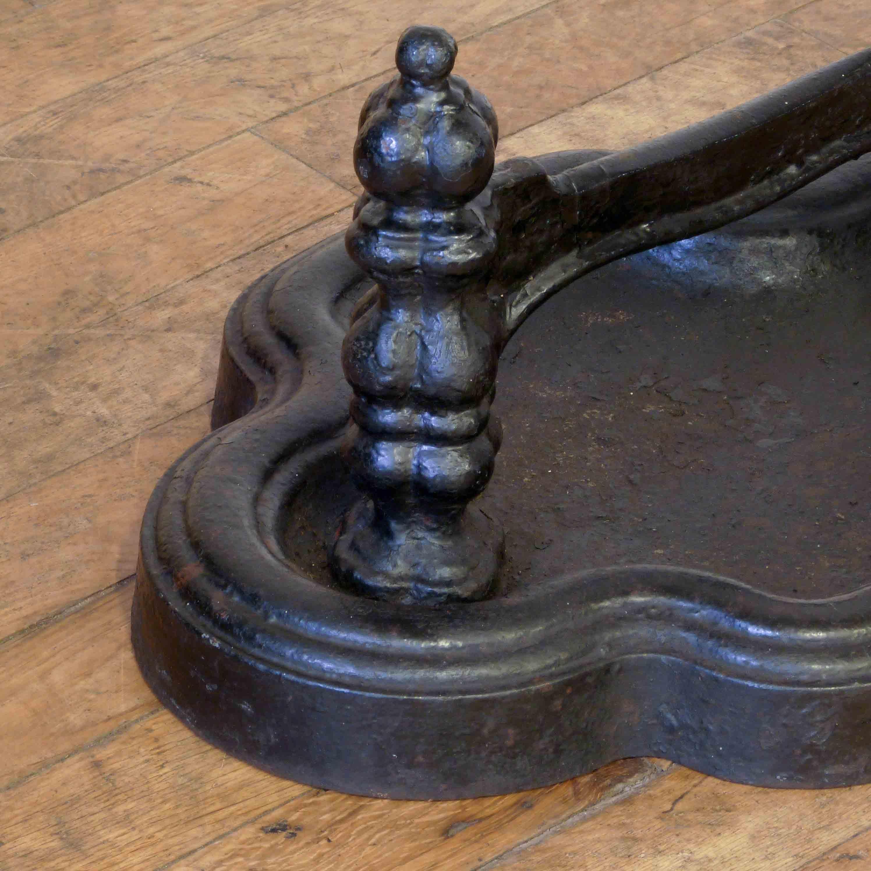 A superb pair of large cast iron boot scrapers in the Victorian style. We assess these to have been made pre second world war to accommodate a grand Victorian entrance. They are well cast and very heavy. Condition is excellent, cleaned and ready for