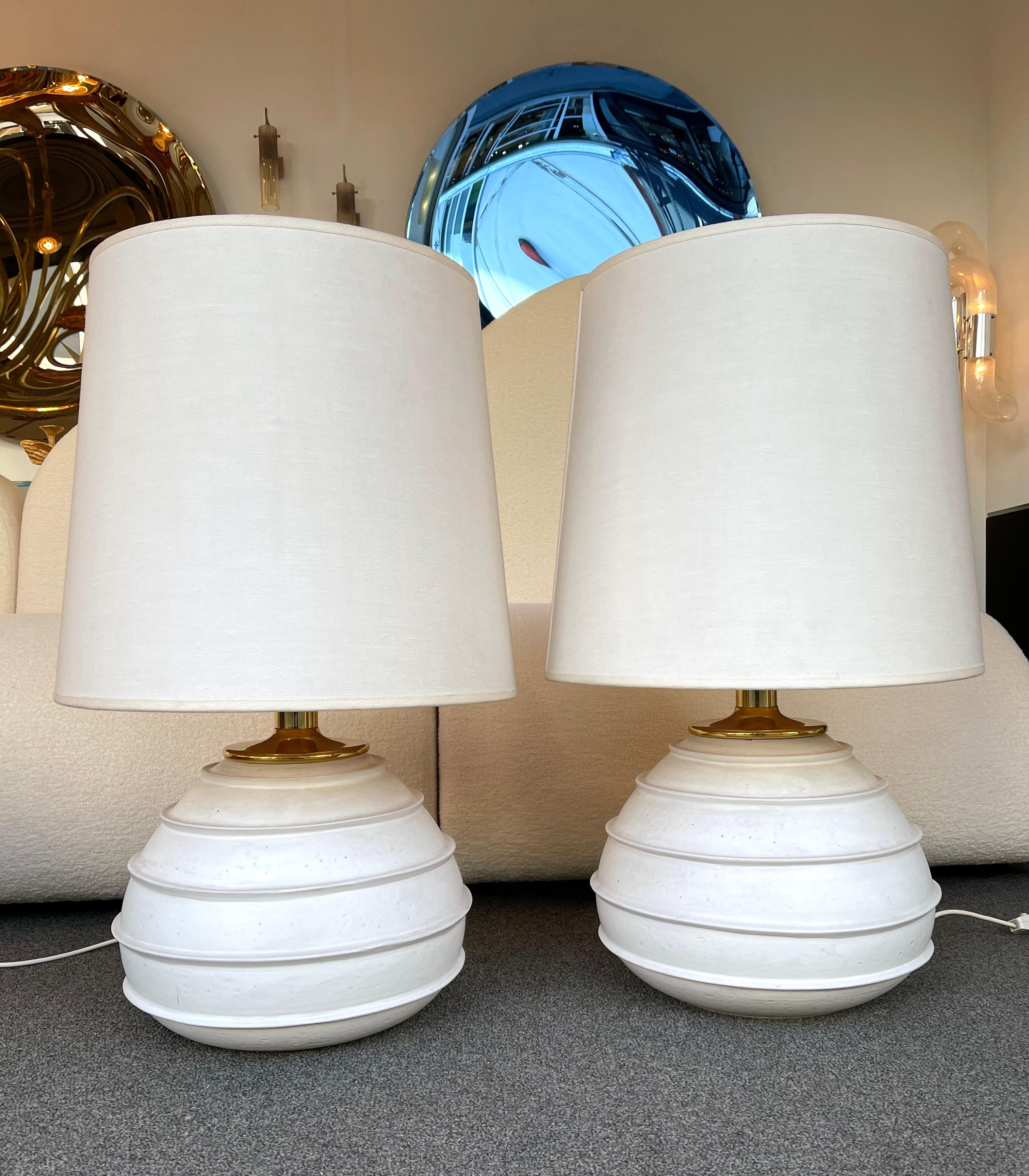 Mid-Century Modern Large Pair of Ceramic and Brass Lamps, Italy, 1970s