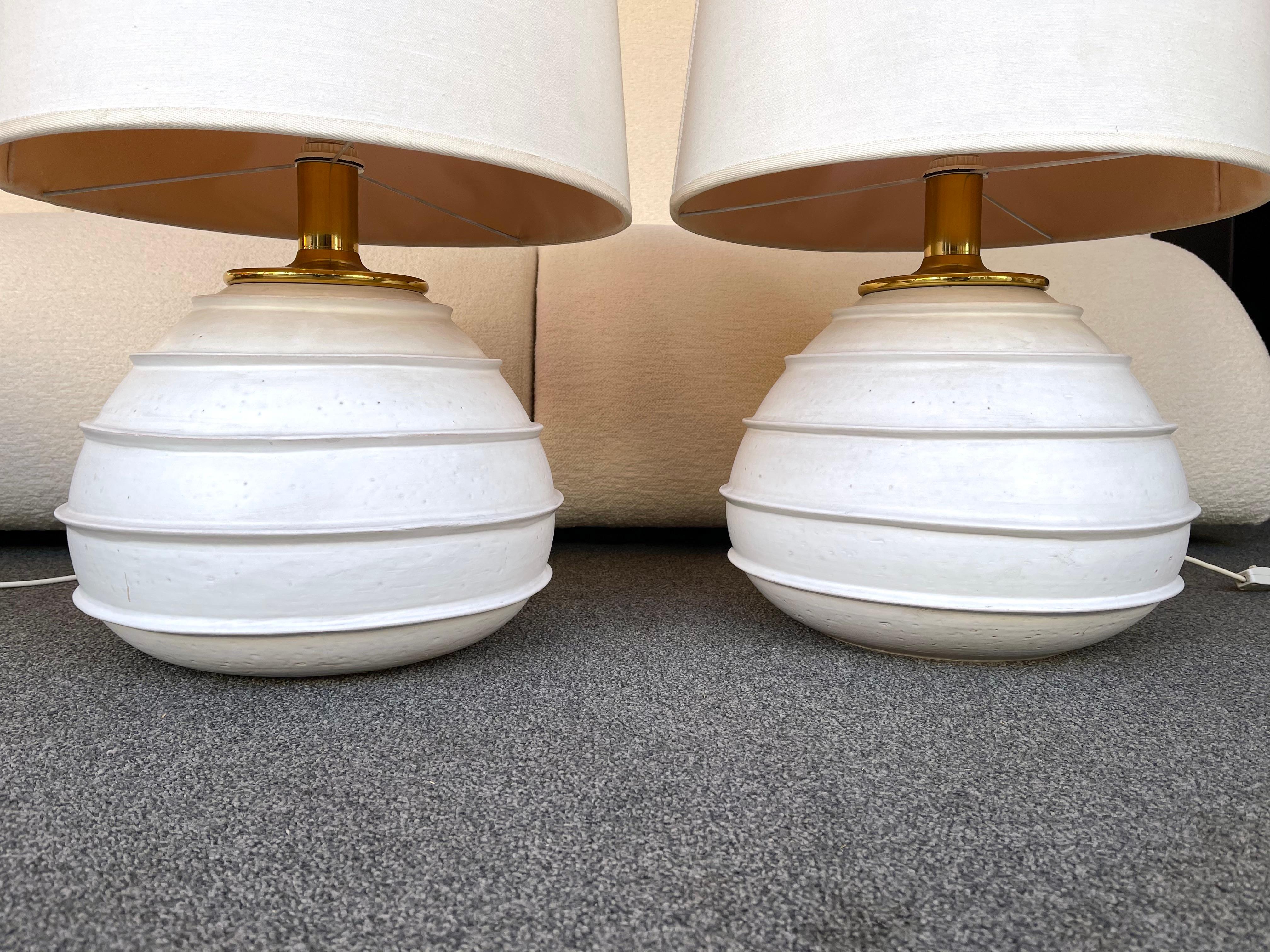 Late 20th Century Large Pair of Ceramic and Brass Lamps, Italy, 1970s