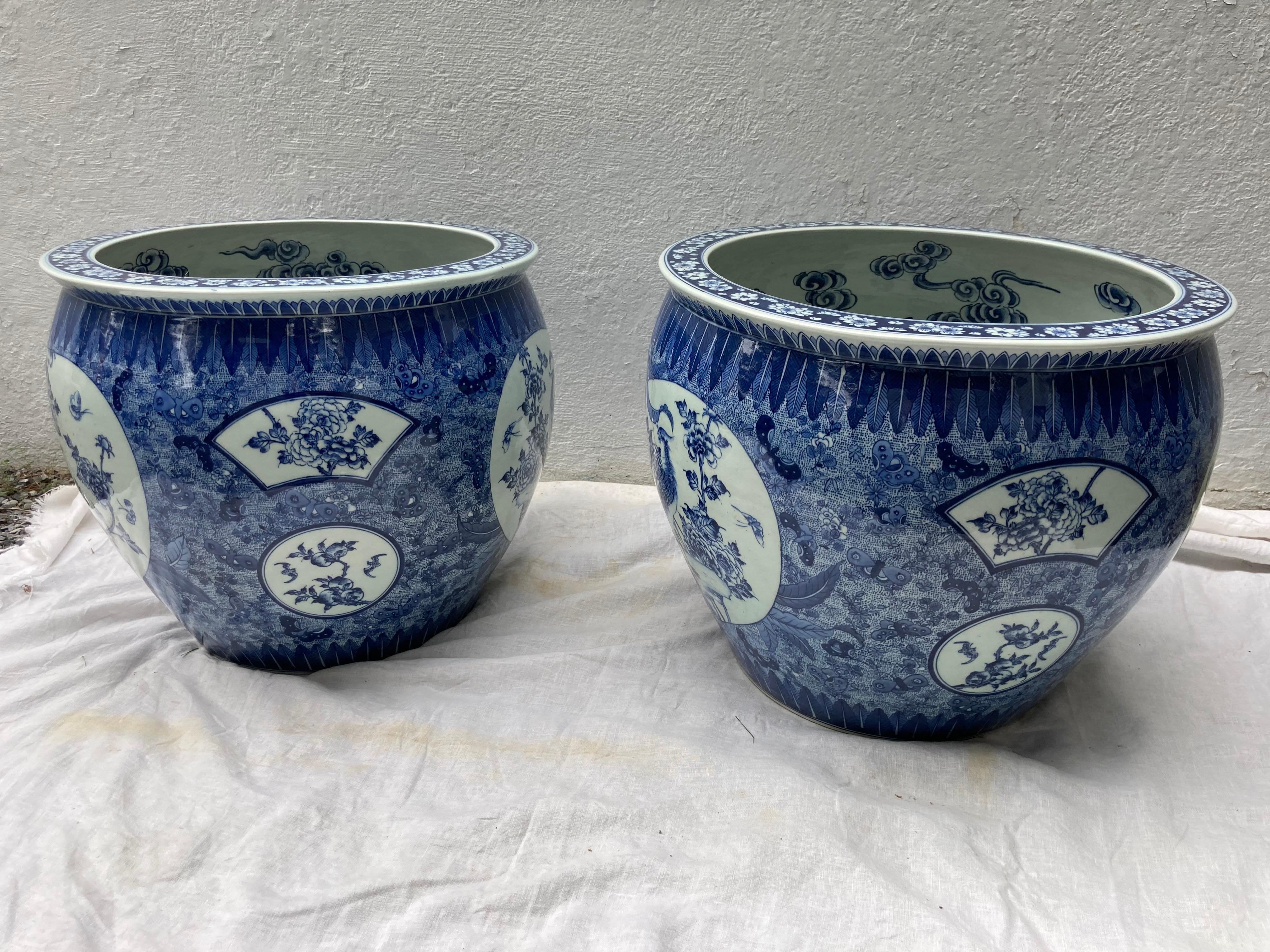 Large Pair of Chinese Blue and White Planters 3