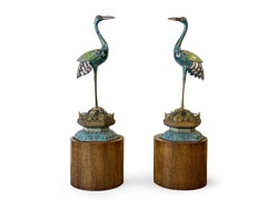 Gran pareja de grullas chinas de esmalte de cloisonné