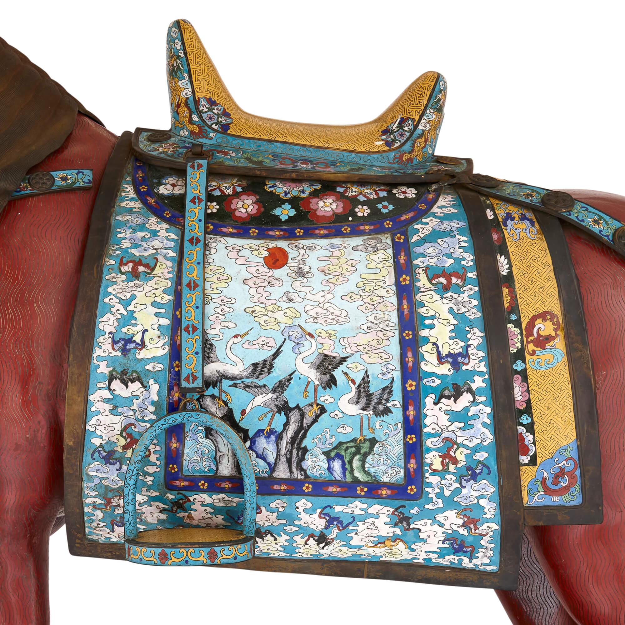 Großes Paar chinesischer Cloisonné-Emaille-Pferdeskulpturen im Angebot 3