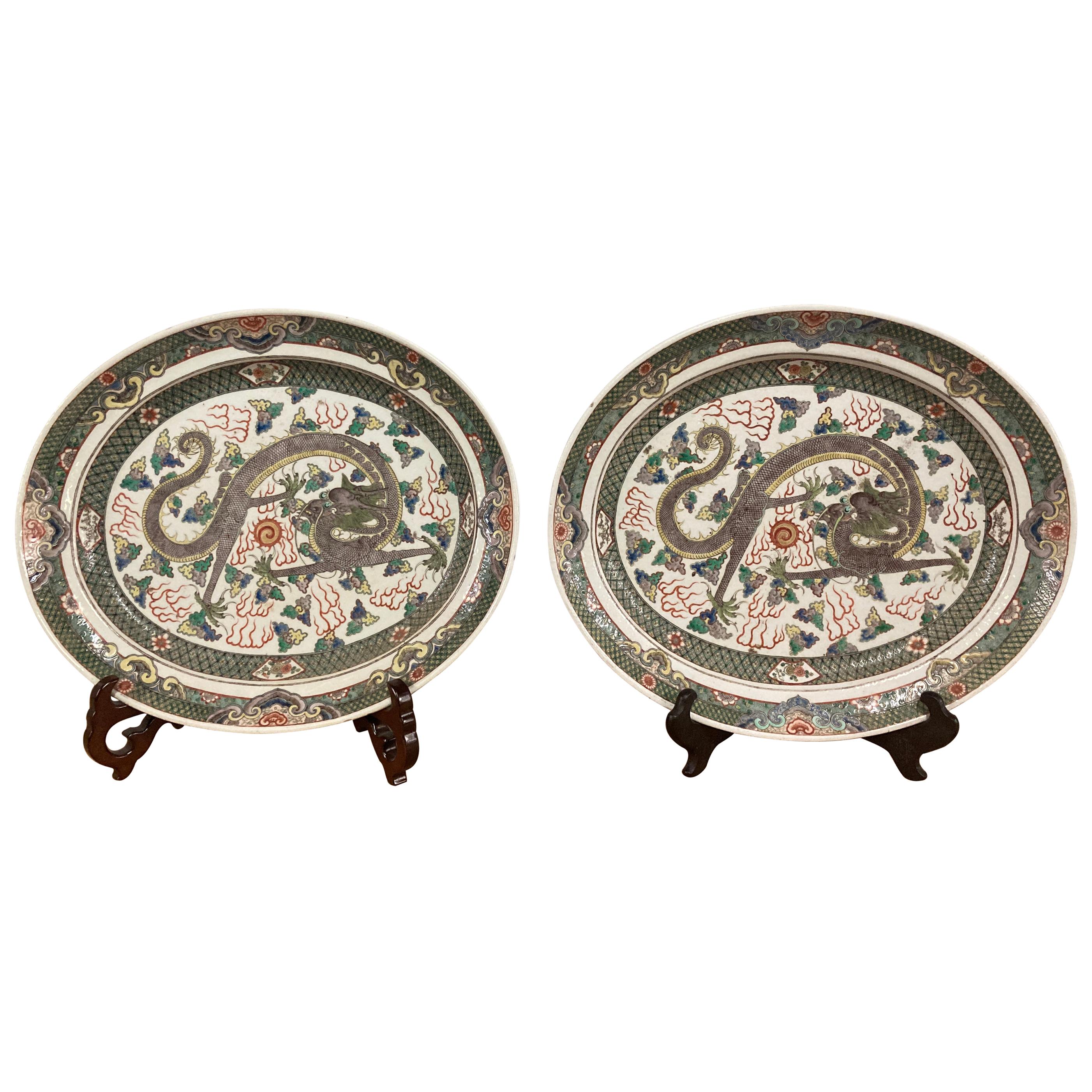 Large Pair of Chinese Export Famille Verte Platters from the Late 19th Century