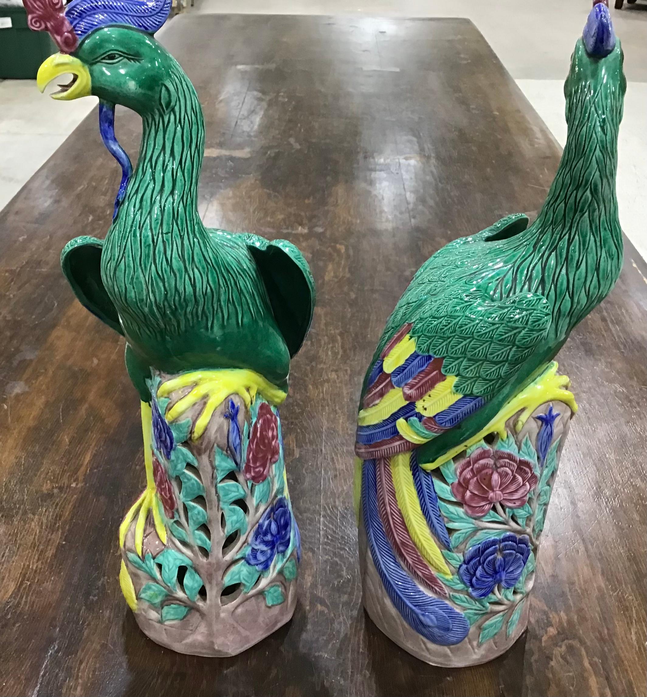 Large Pair of Chinese Export Porcelain Roosters In Good Condition In Bradenton, FL