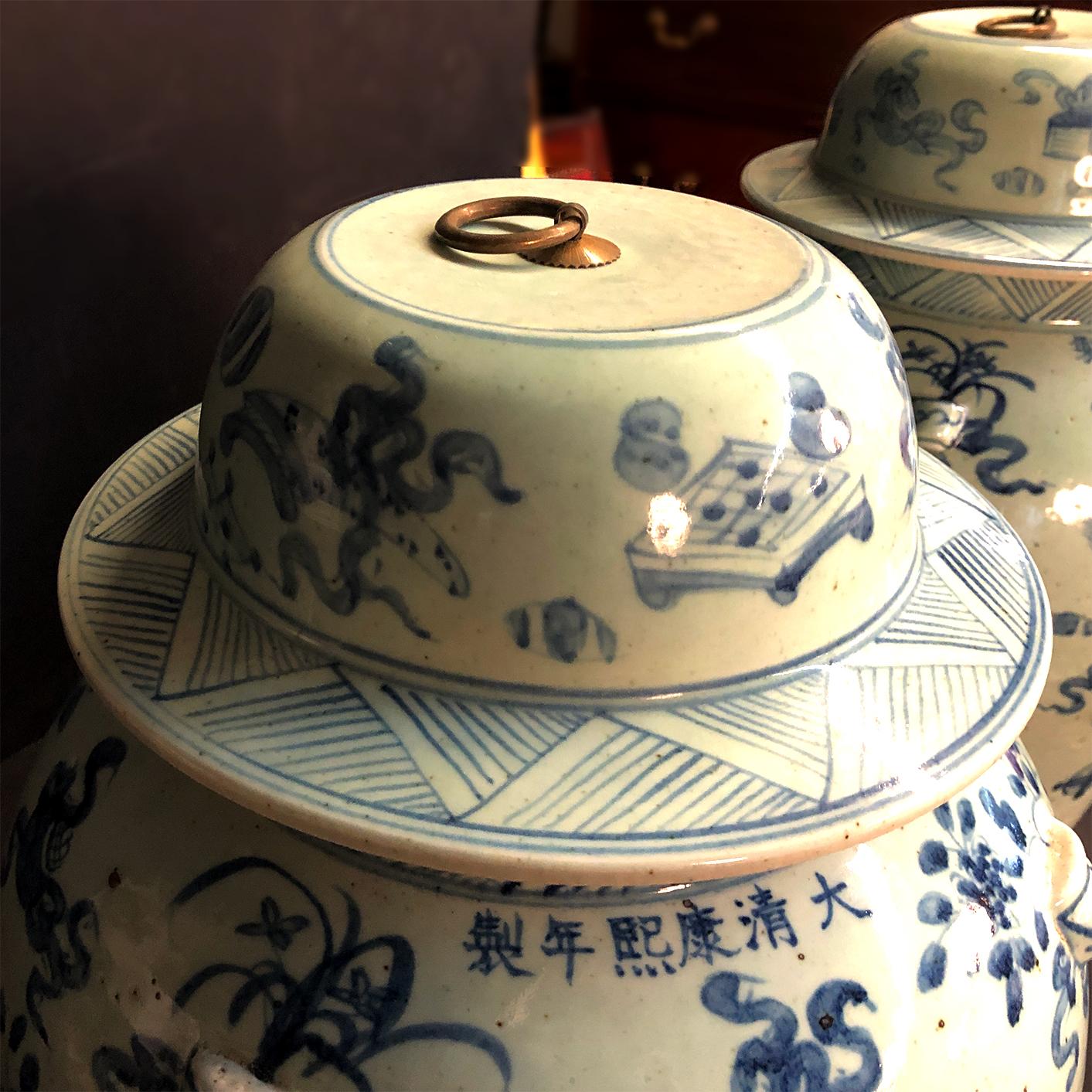 Large Pair of Chinese Export Temple Jars In Good Condition In Westwood, NJ