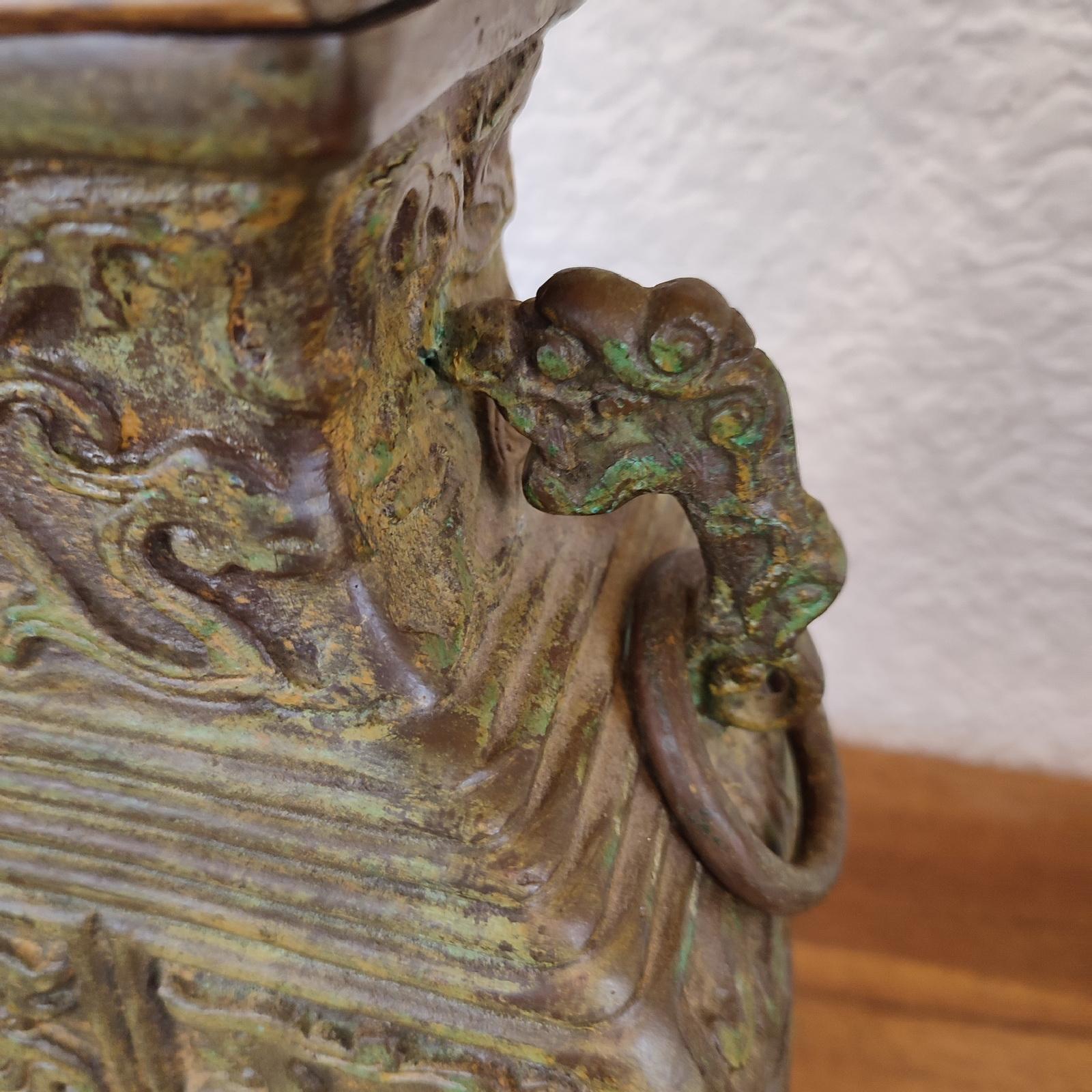 Large Pair of Chinese Verdigris Bronze Table Lamp For Sale 8