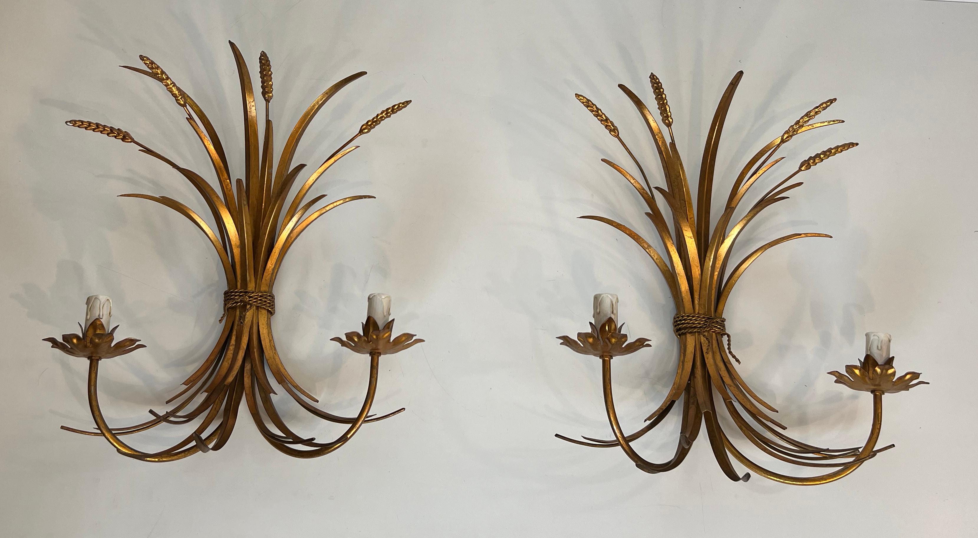 Gran Pareja de Apliques de Orejas de Trigo en Metal Dorado Canal Coco en venta 4