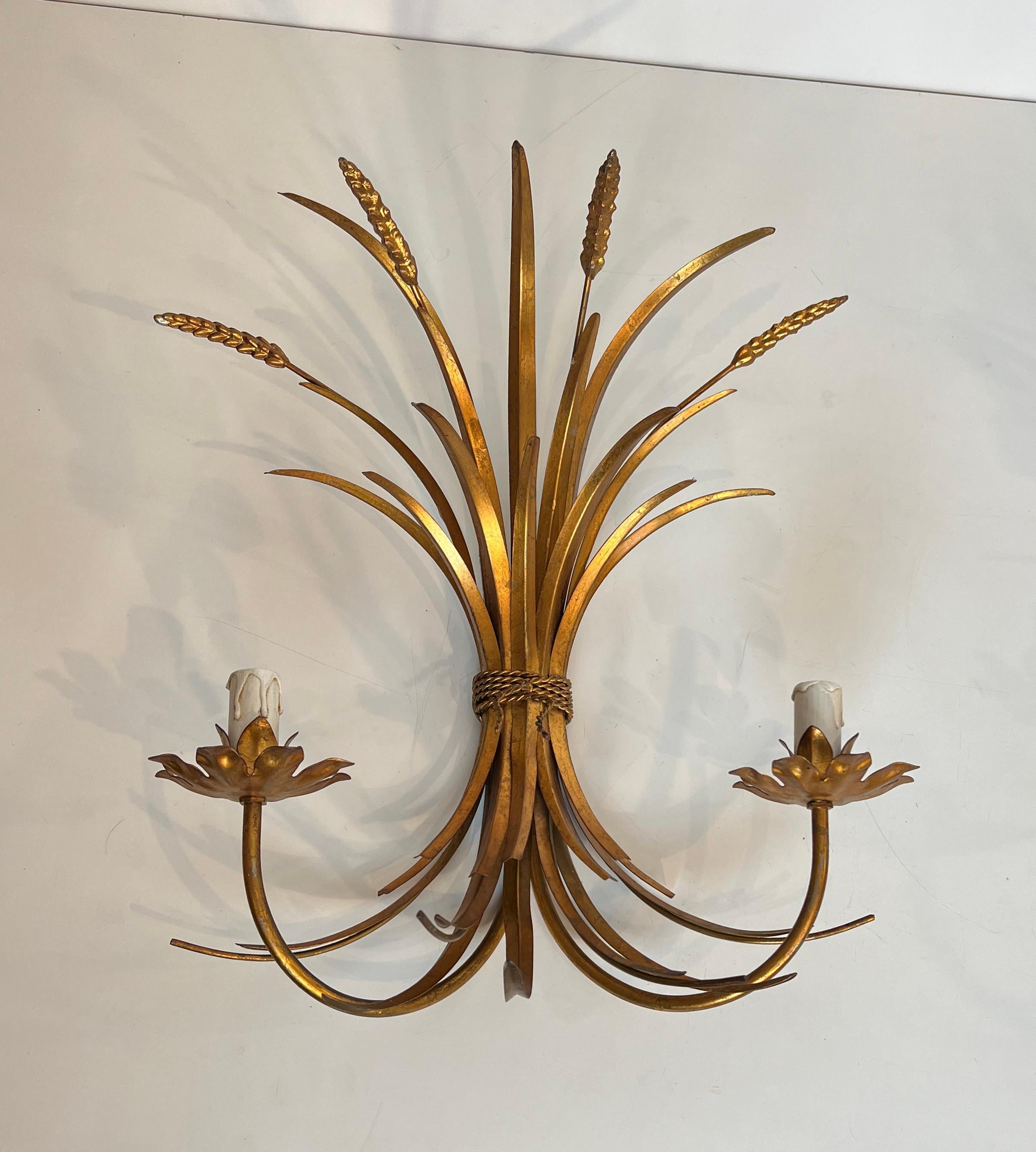 Gran Pareja de Apliques de Orejas de Trigo en Metal Dorado Canal Coco en venta 6