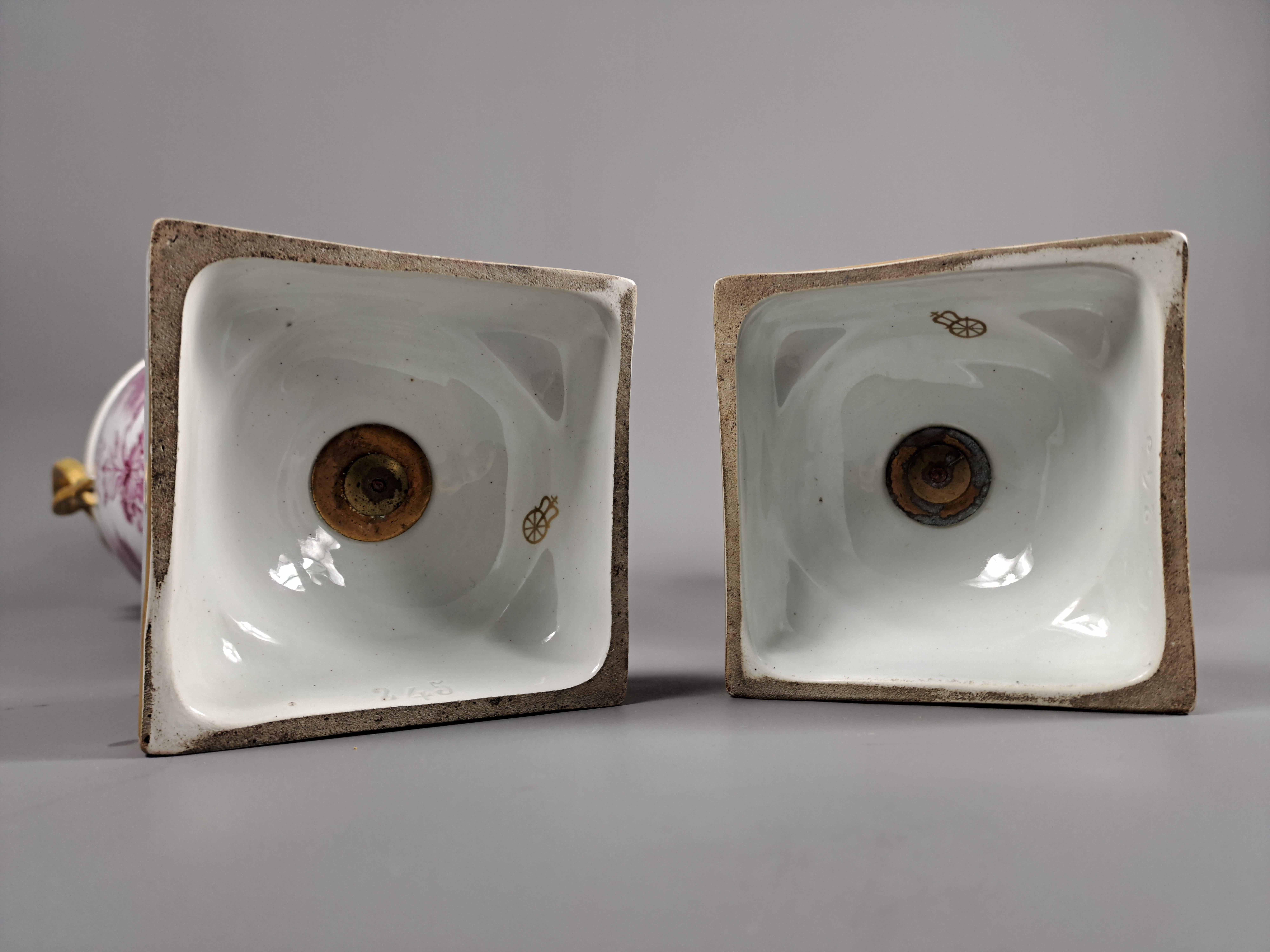 Grande paire de vases couverts en porcelaine de Damm d'Aschaffenburg en vente 5