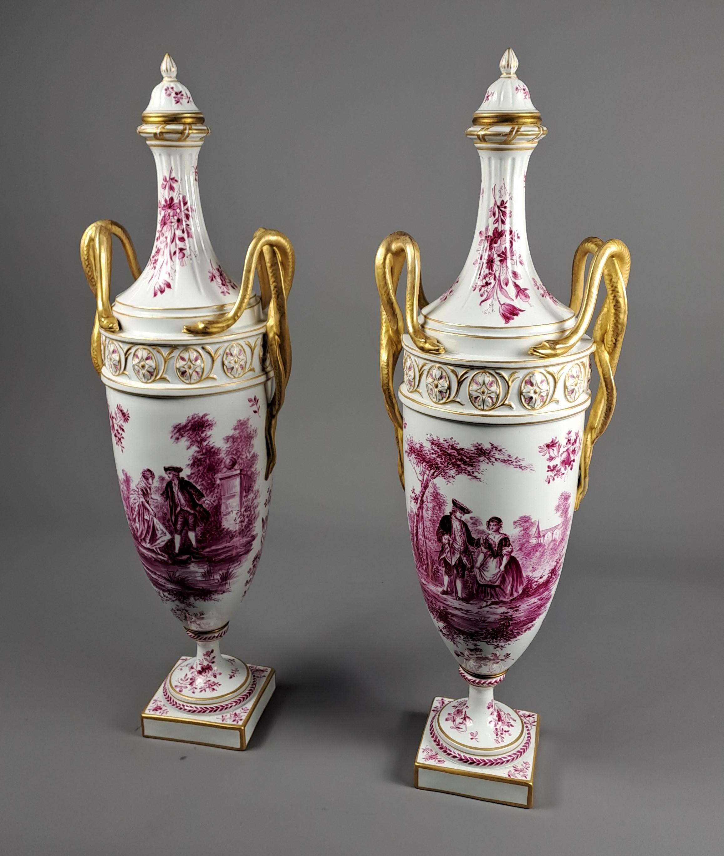 Grande paire de vases couverts en porcelaine de Damm d'Aschaffenburg en vente 1