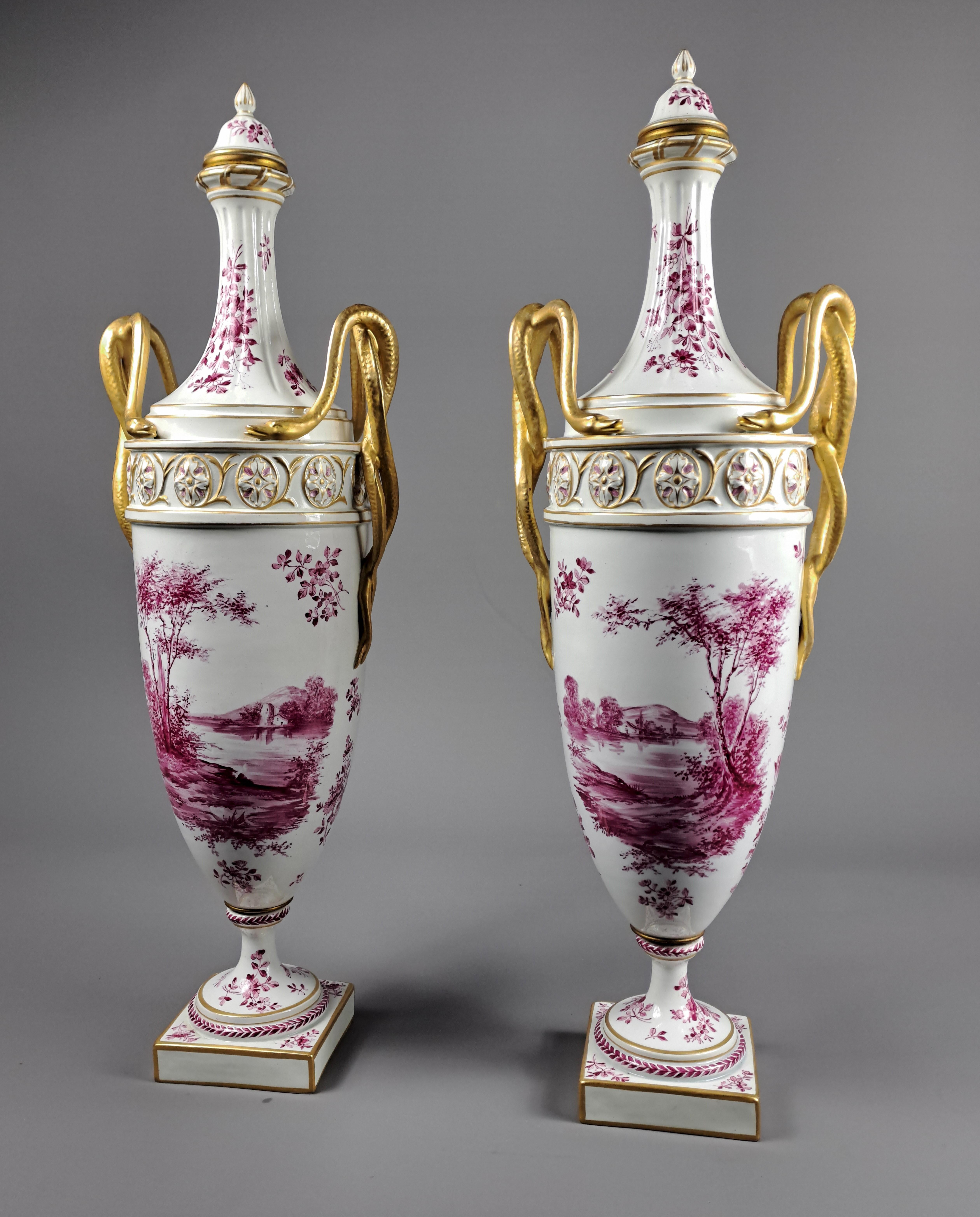 Grande paire de vases couverts en porcelaine de Damm d'Aschaffenburg en vente 2