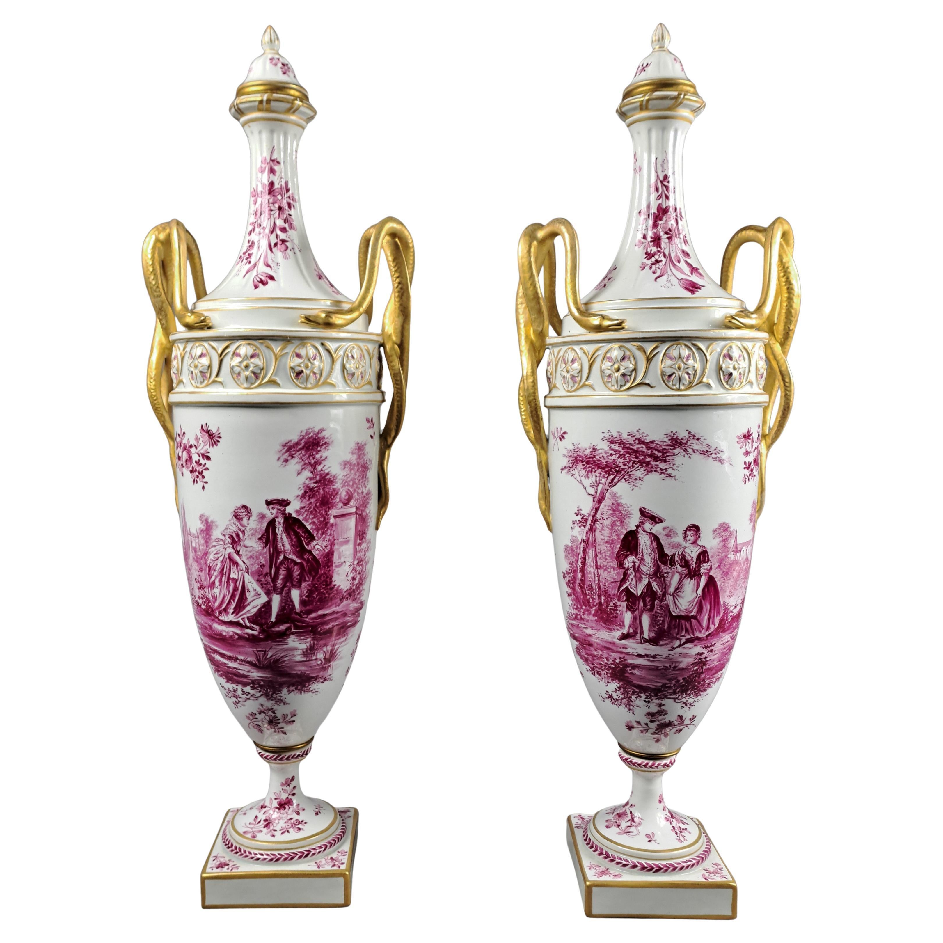 Grande paire de vases couverts en porcelaine de Damm d'Aschaffenburg en vente