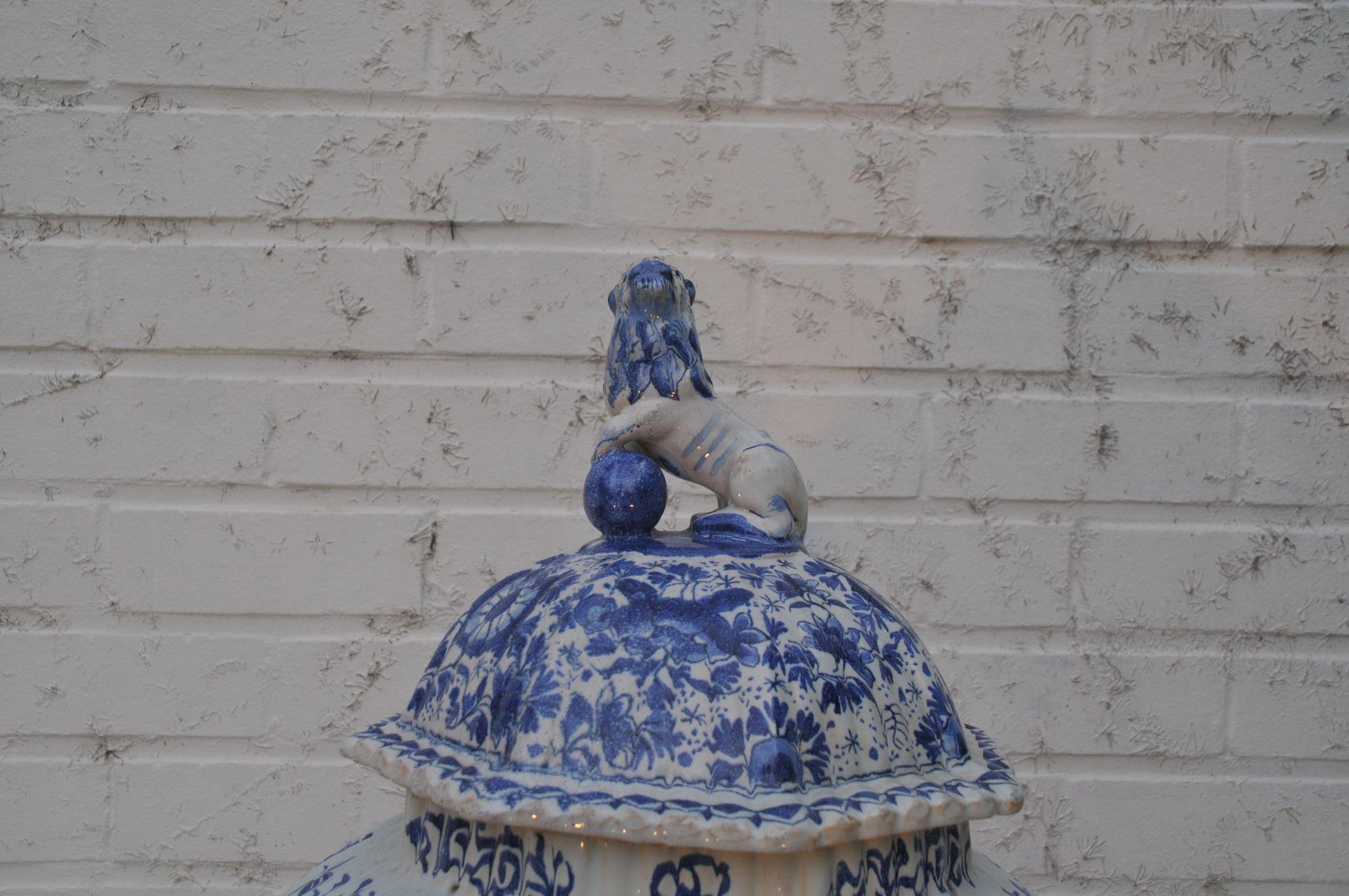 Early 19th Century Large Pair of Dutch Delft Jars For Sale
