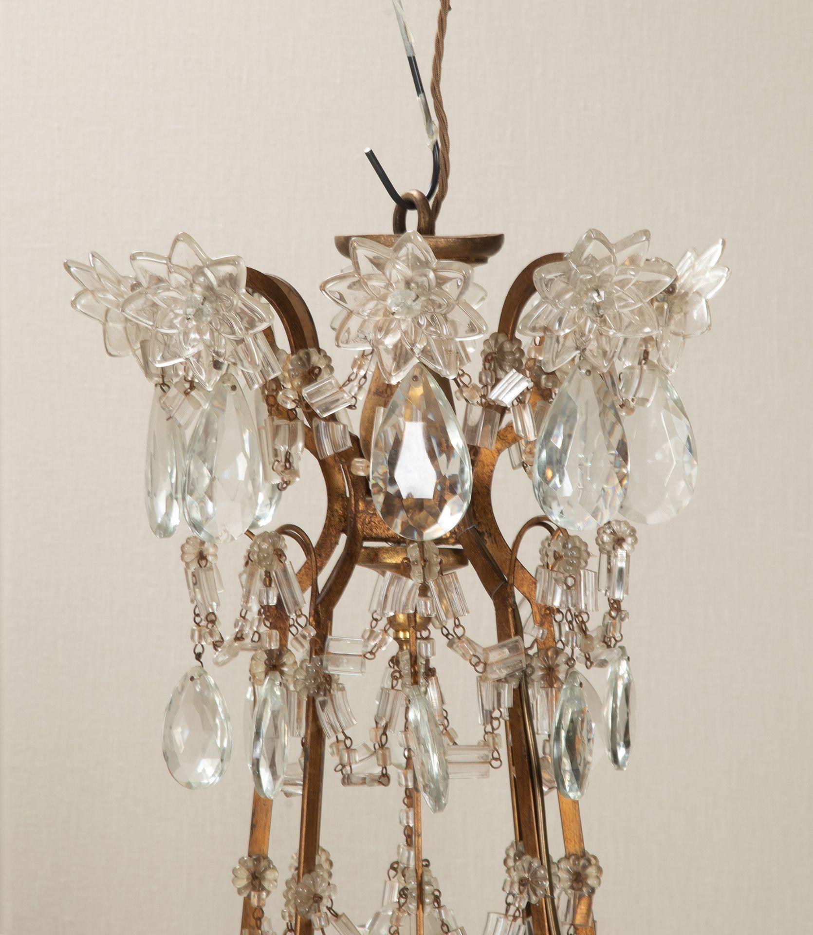 Large Pair of Early 20th Century Italian Cut Glass Chandeliers For Sale 9