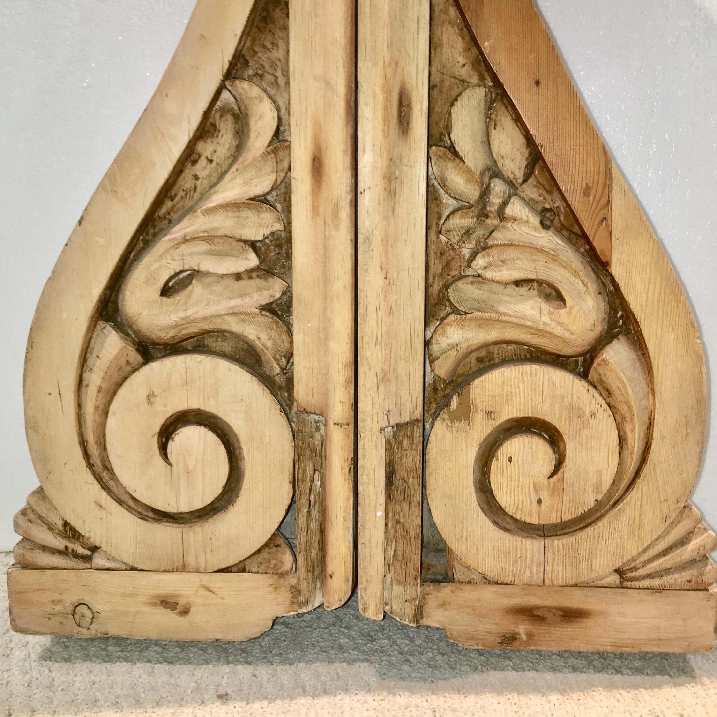 Large Pair of English Antique Corbels  In Good Condition In Hanover, MA