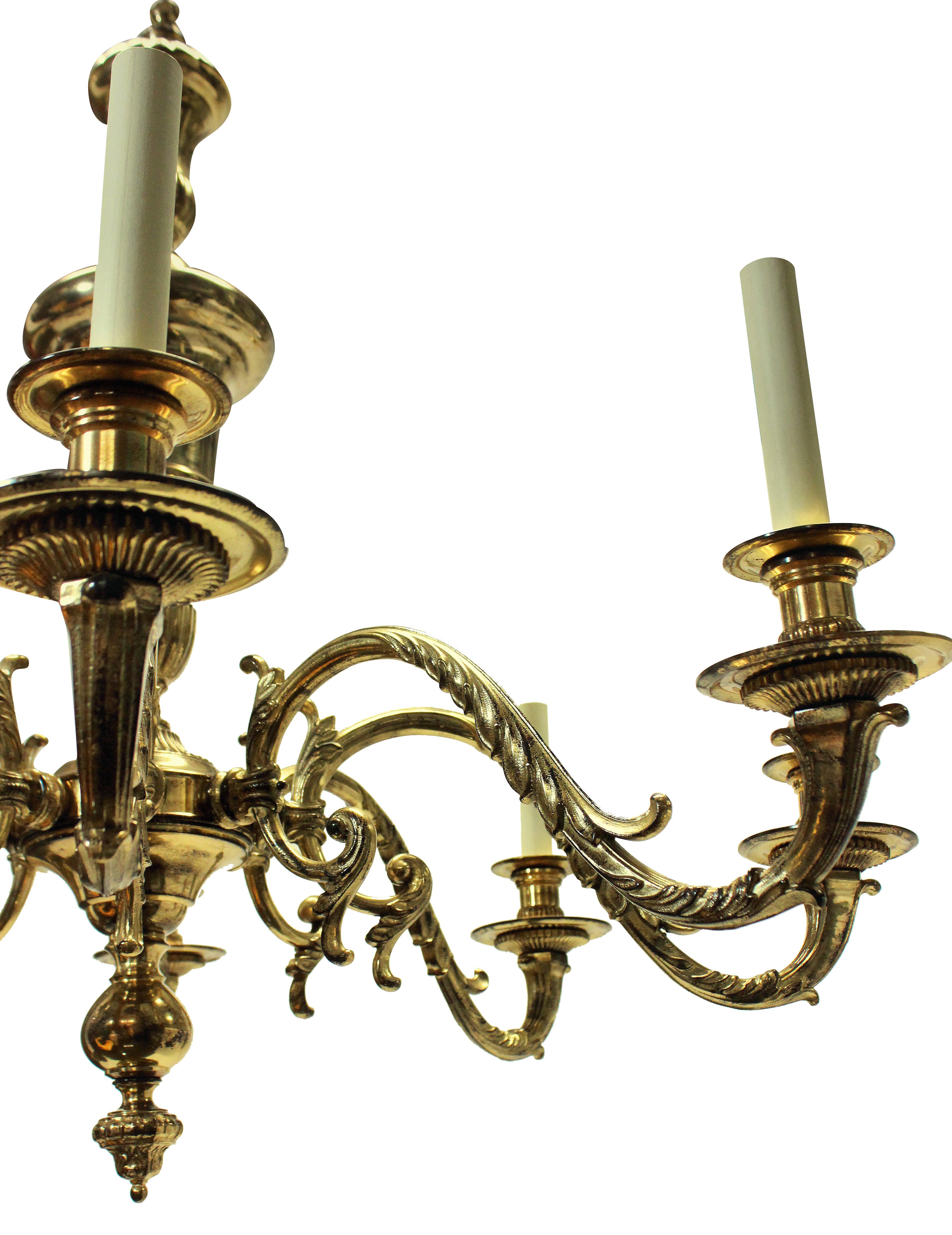 Large Pair of English Charles II Style Chandeliers In Good Condition In London, GB