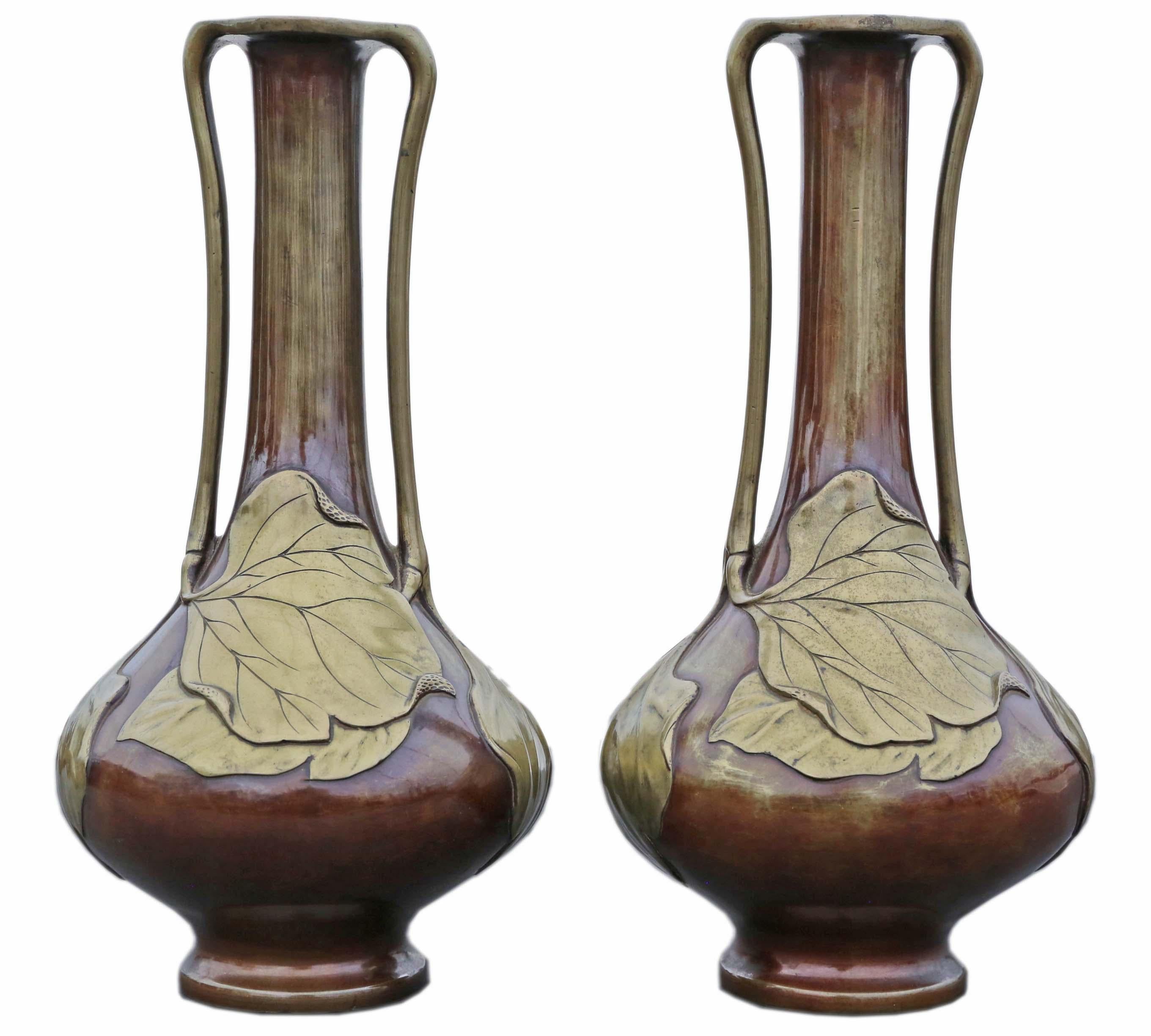 Antike große Paar japanische Bronze gemischte Metall Vasen - Exquisite Meiji Periode Künstler Stücke!

Diese atemberaubenden japanischen Bronzevasen aus gemischtem Metall aus der Meiji-Periode um 1910 sind außergewöhnliche Beispiele für