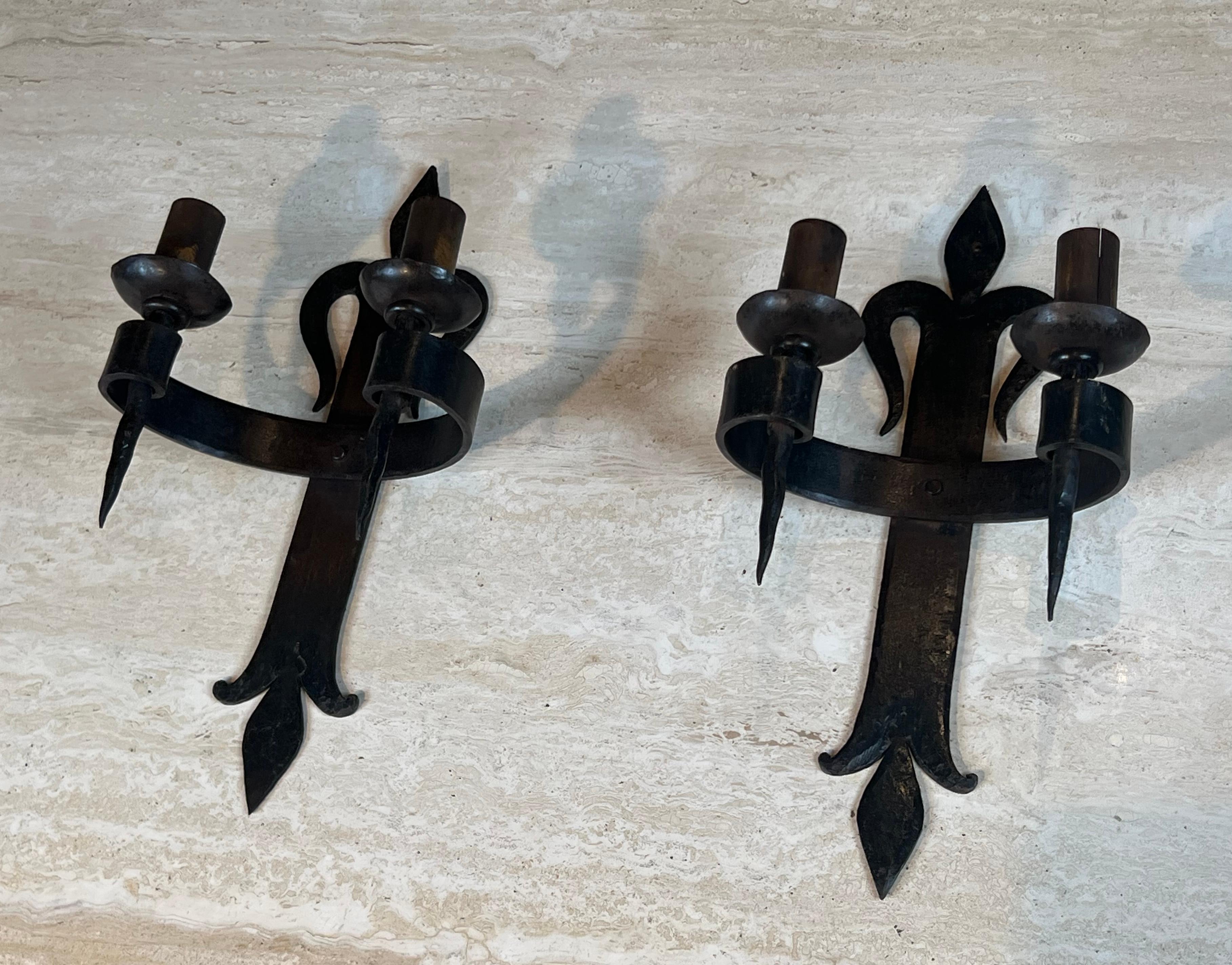 Grande paire d'appliques 