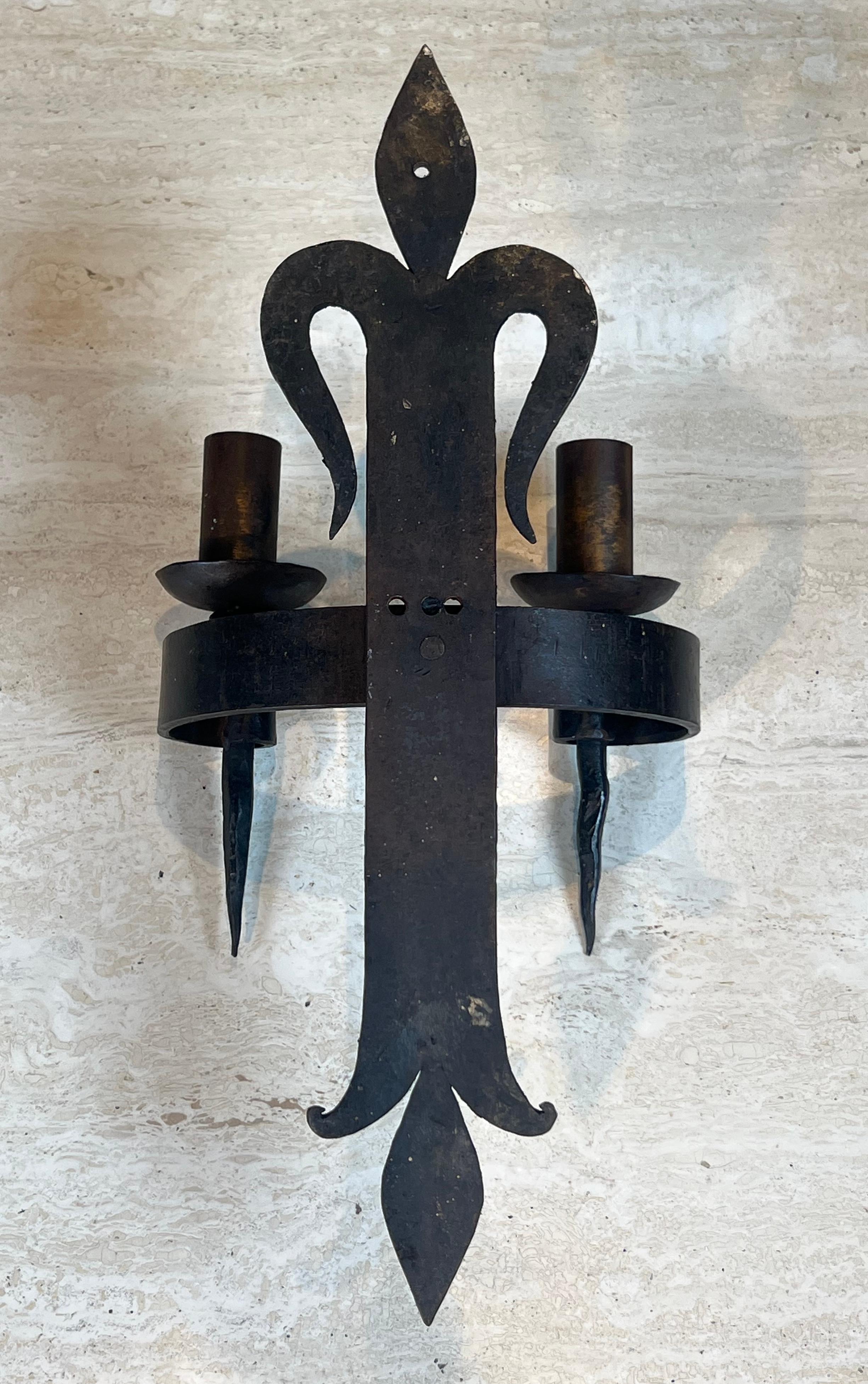 Grande paire d'appliques 