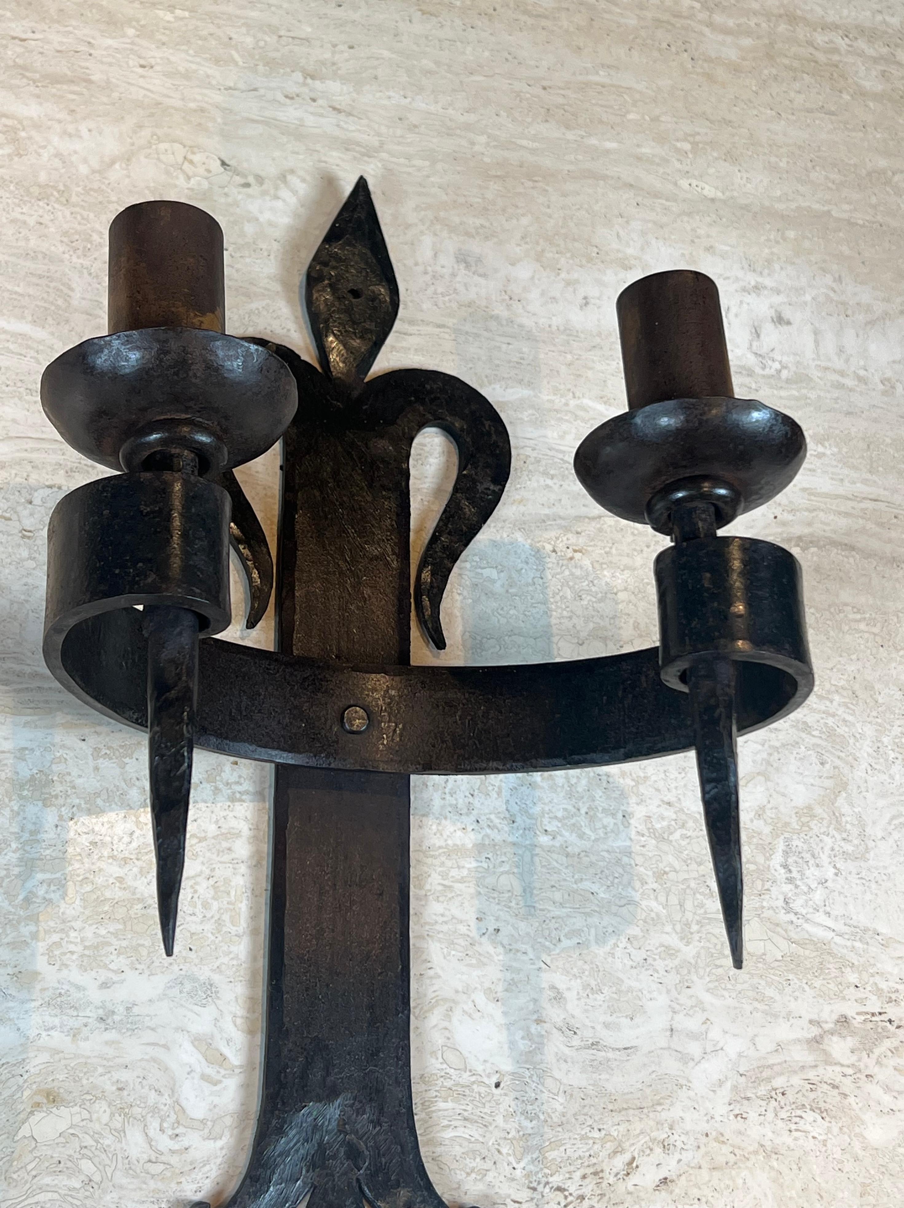 Grande paire d'appliques 