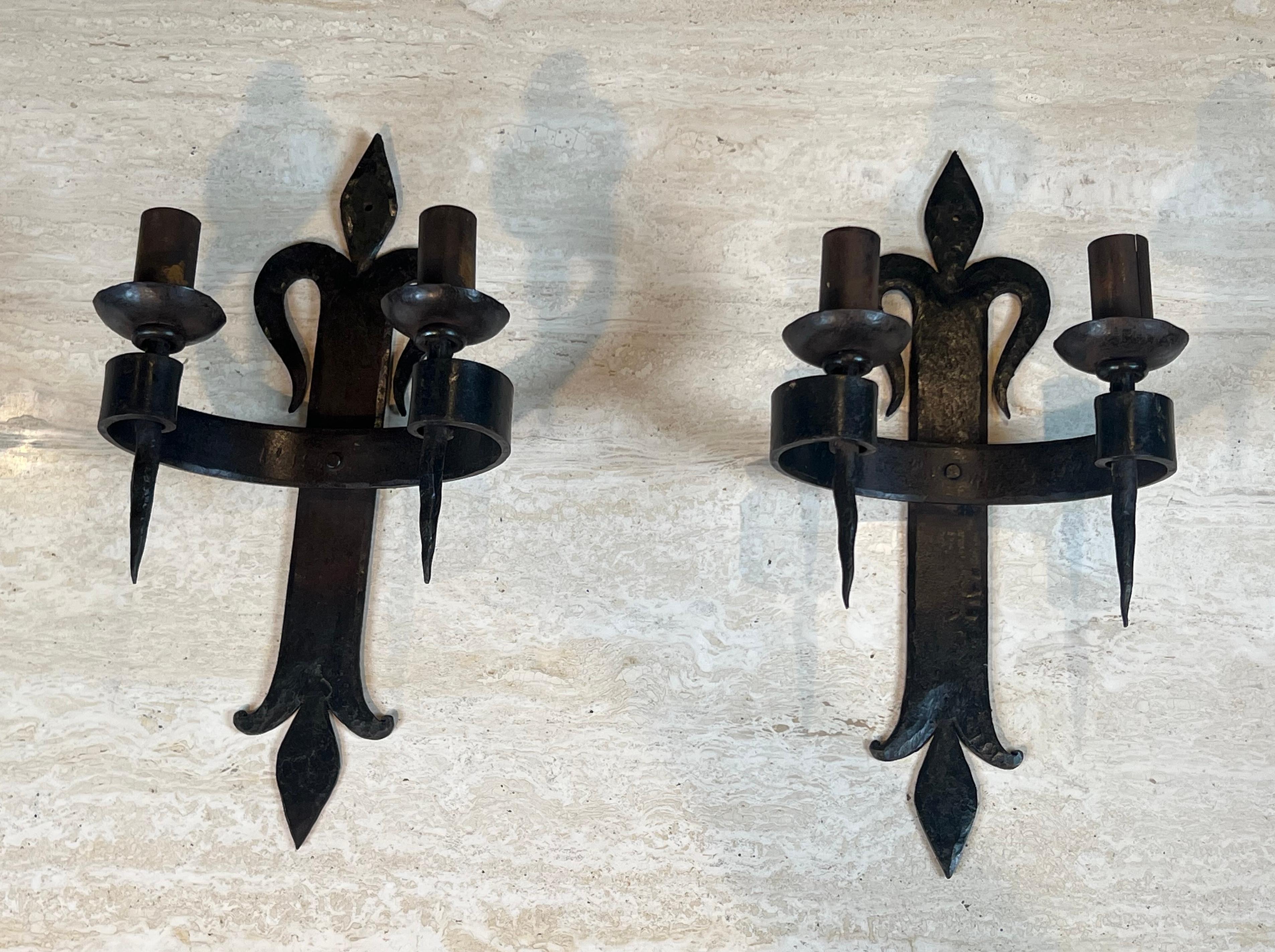 Grande paire d'appliques 