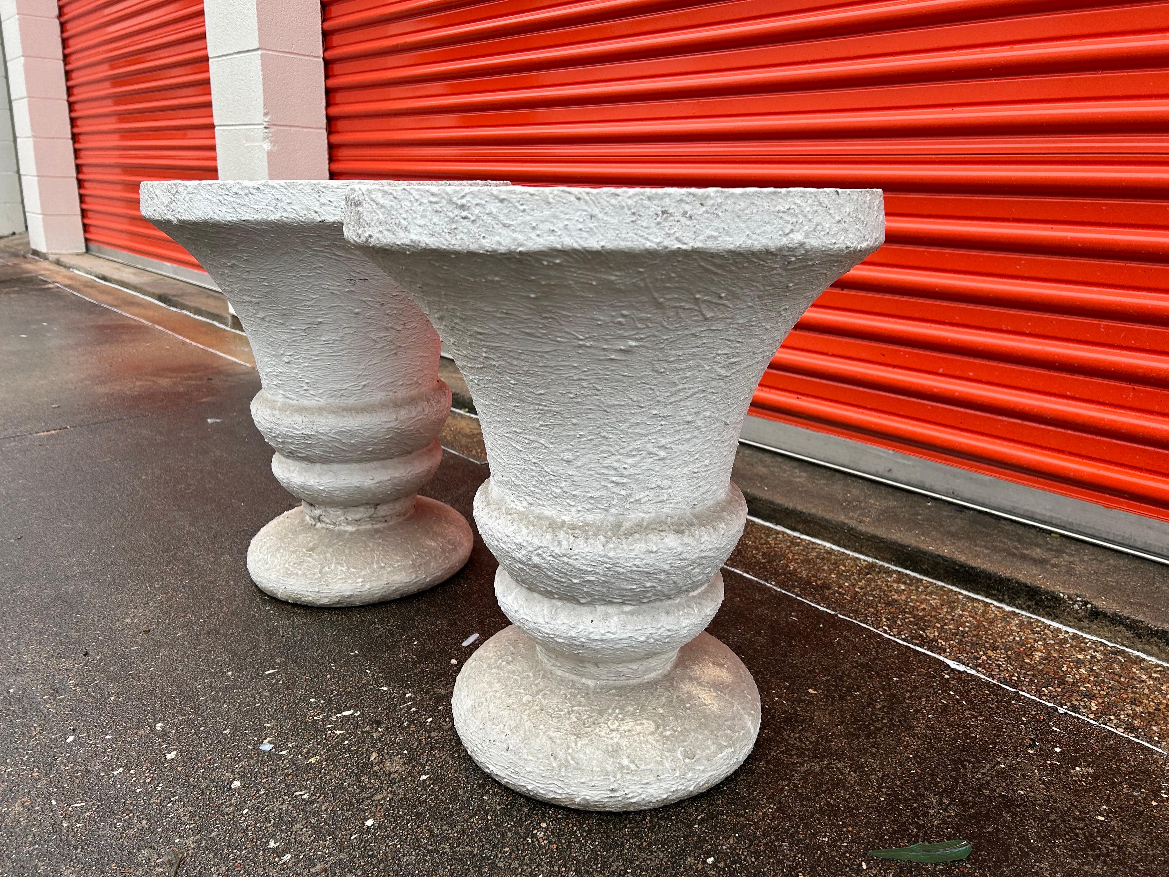 Grande paire d'urnes de jardin Art déco françaises en vente 2