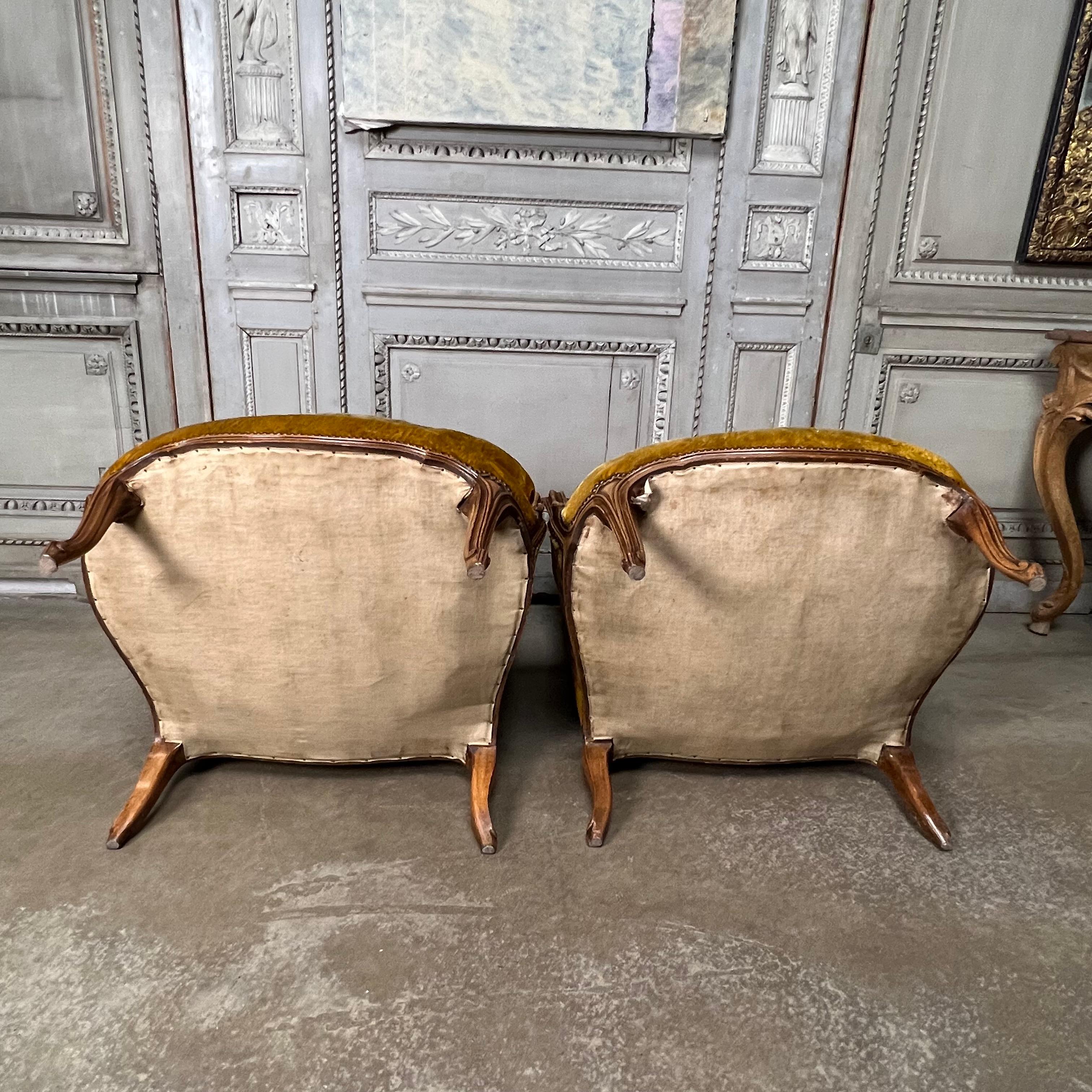 Large Pair of French Louis XV Style Walnut Wingback Chairs For Sale 15