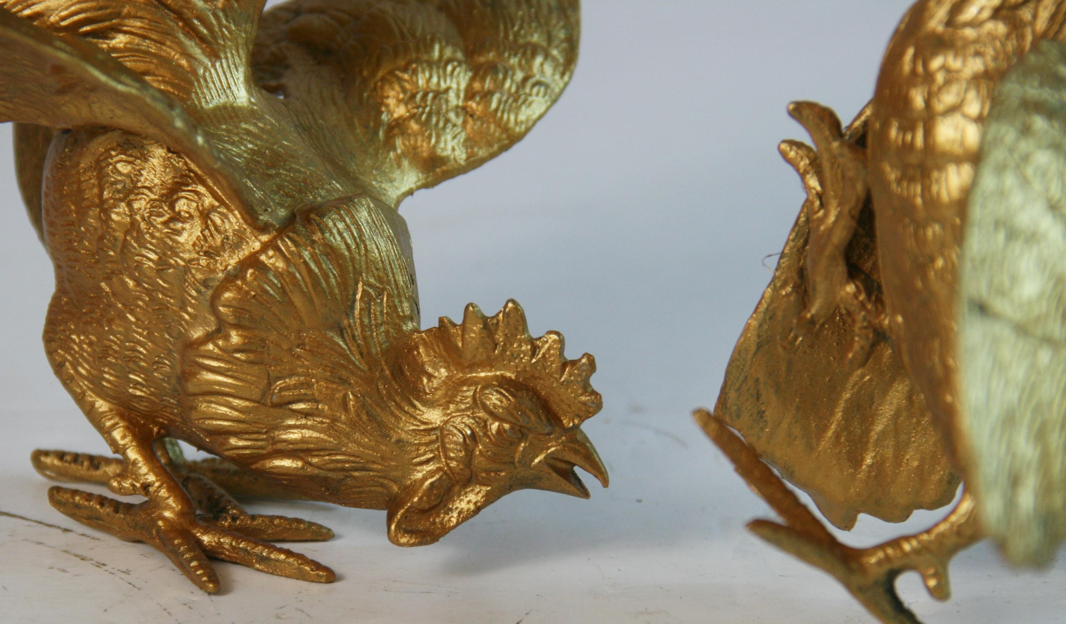 Coppia di oggetti antichi  Galli da combattimento o galli in bronzo massiccio/Finali di libri.Sculture in vendita 8